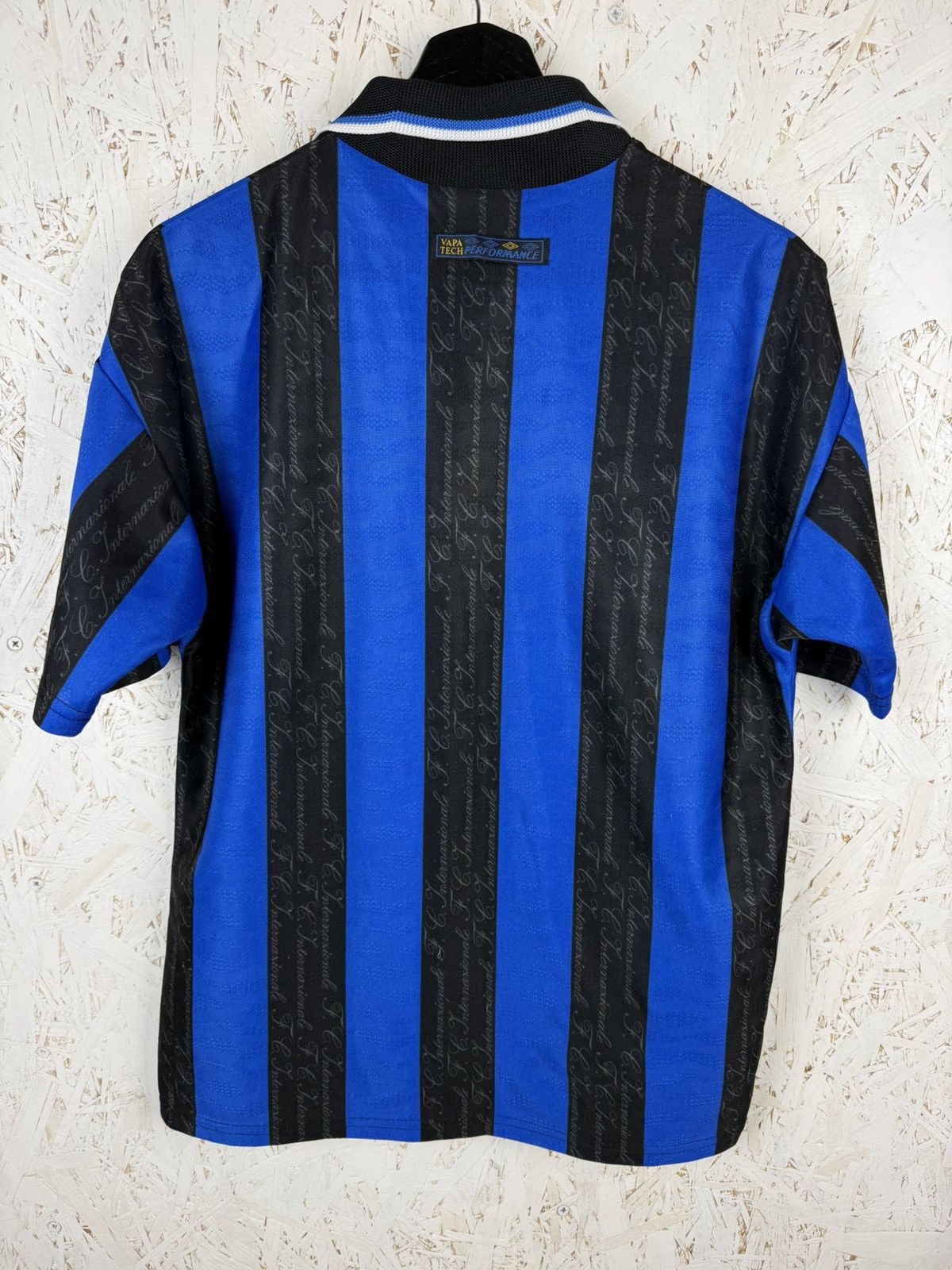 Umbro 90s Umbro Inter Milan 1997/98 Home Kit Soccer Jersey ~S Size US S / EU 44-46 / 1 - 6 Thumbnail
