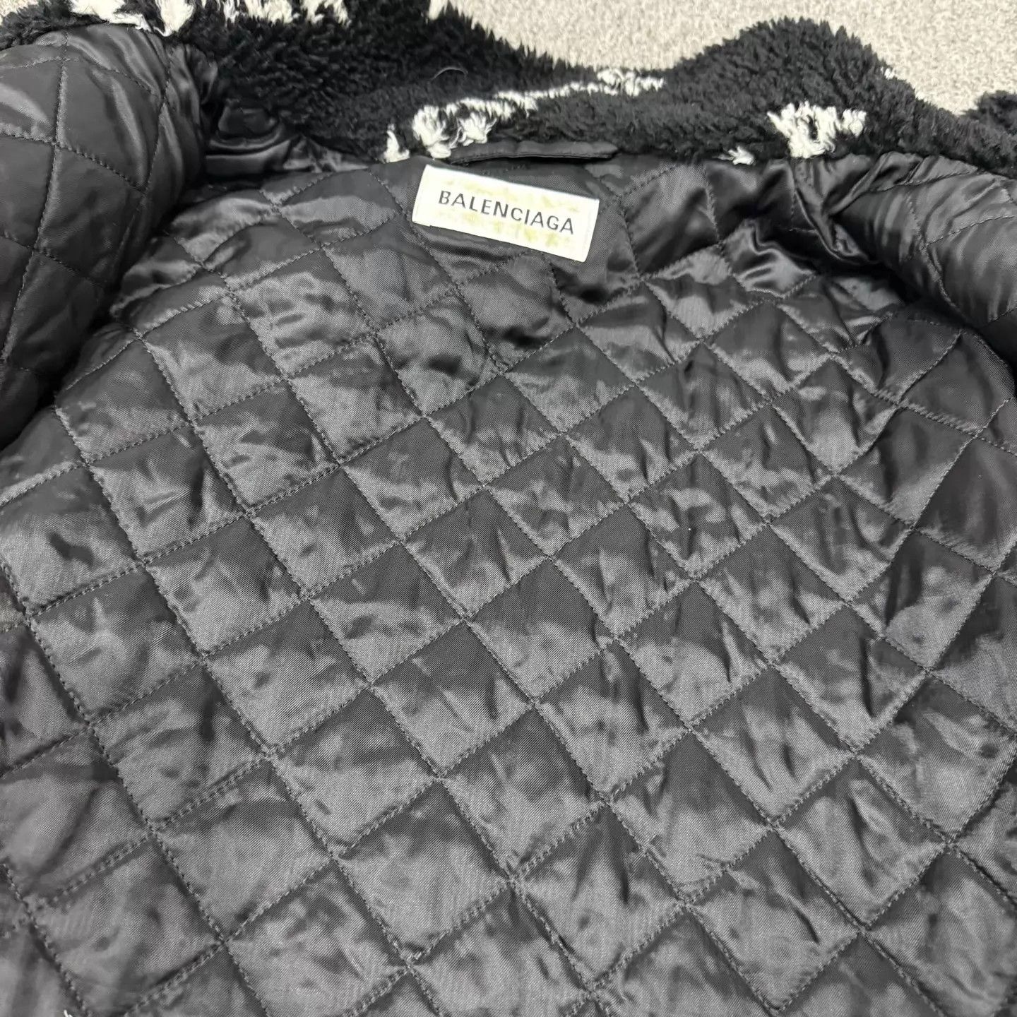 Balenciaga Balenciaga all over print teddy jacket Women's 34 99 new Size XXS / US 00 / IT 34 - 3 Thumbnail