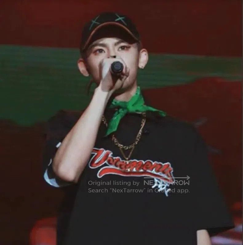Vetements Vetements Slogan Short Sleeve Size US S / EU 44-46 / 1 - 6 Thumbnail