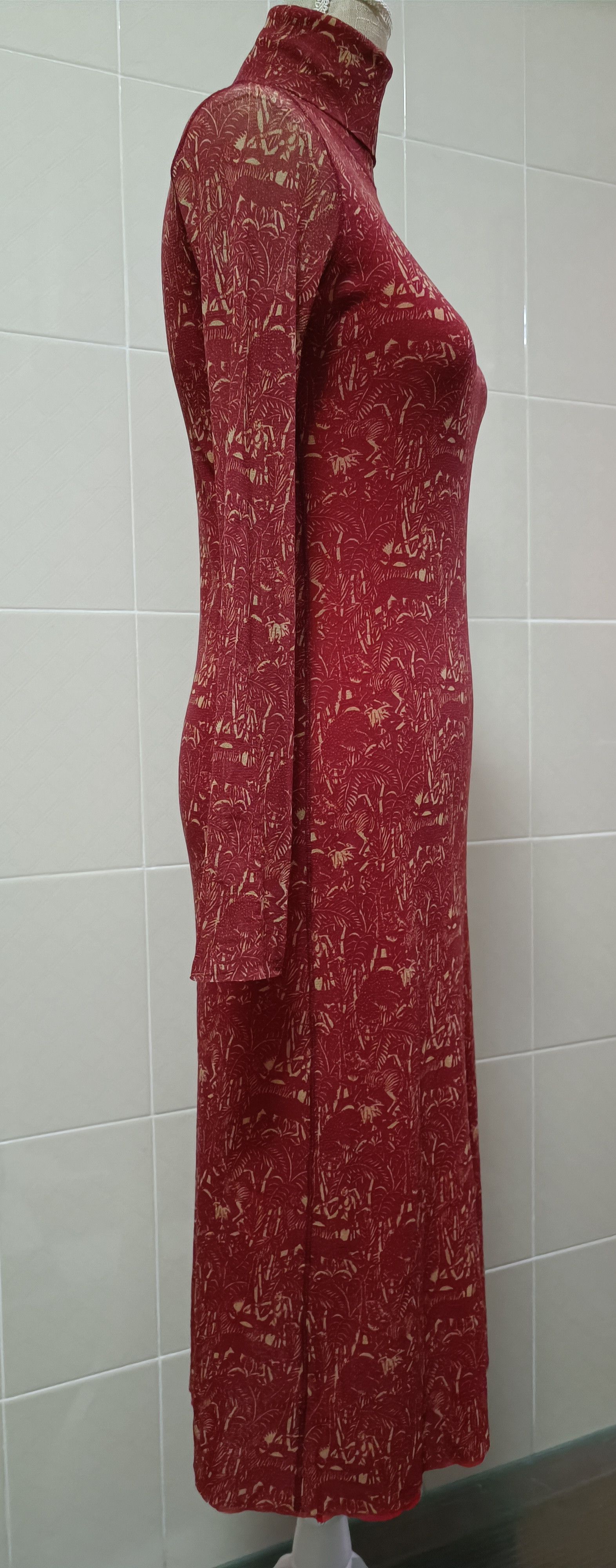 Jean Paul Gaultier Maroon maxi dress with figures in cream tones. Size M / US 6-8 / IT 42-44 - 13 Thumbnail