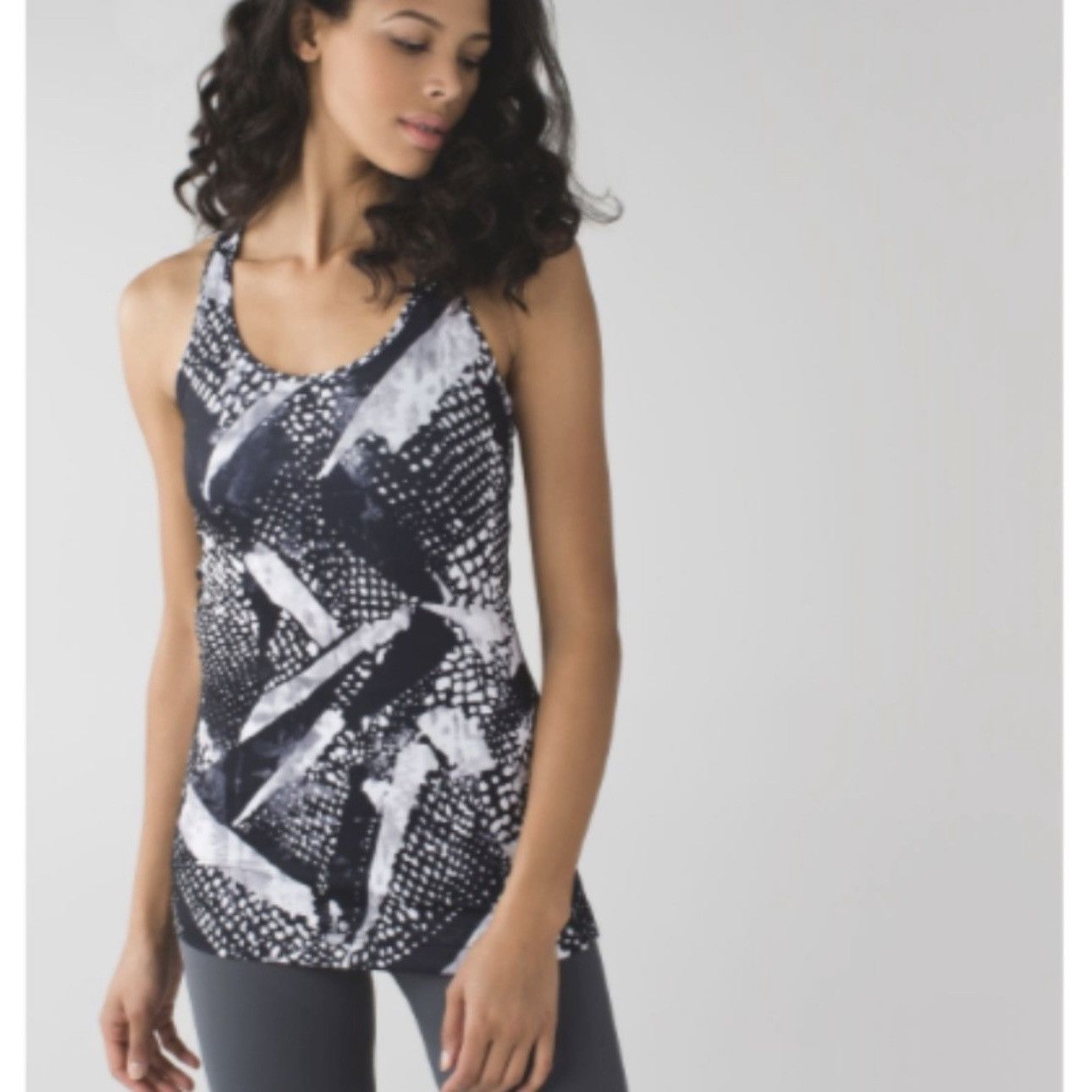 Lululemon LULULEMON Black White Static Mist Dot Stripe Cool Tank Top Size S / US 4 / IT 40 - 1 Thumbnail