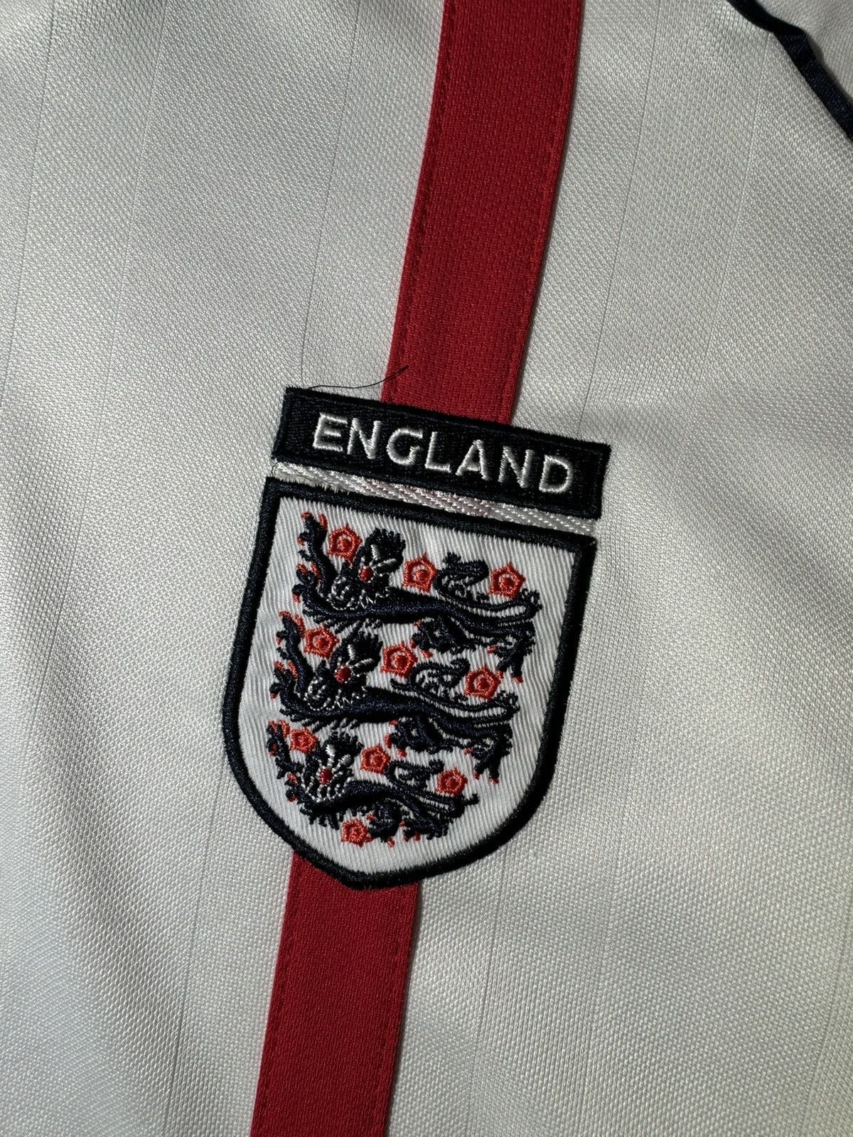 Umbro England 2002 home football shirt soccer jersey Size US L / EU 52-54 / 3 - 3 Thumbnail