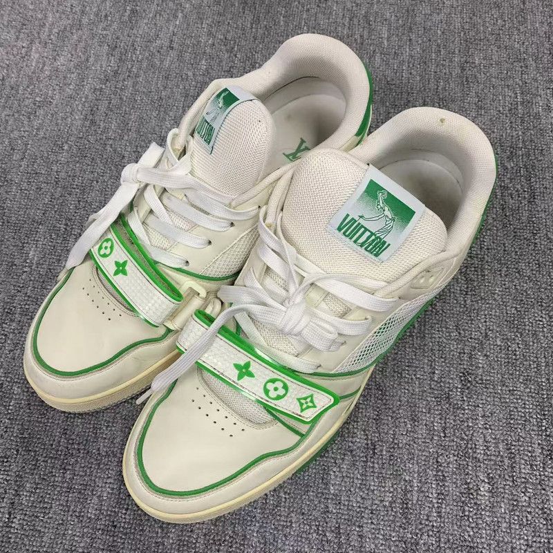 Louis Vuitton Louis Vuitton Retro Green Accent Low-Top Sneakers 0079 Size US 11 / EU 44 - 1 Thumbnail