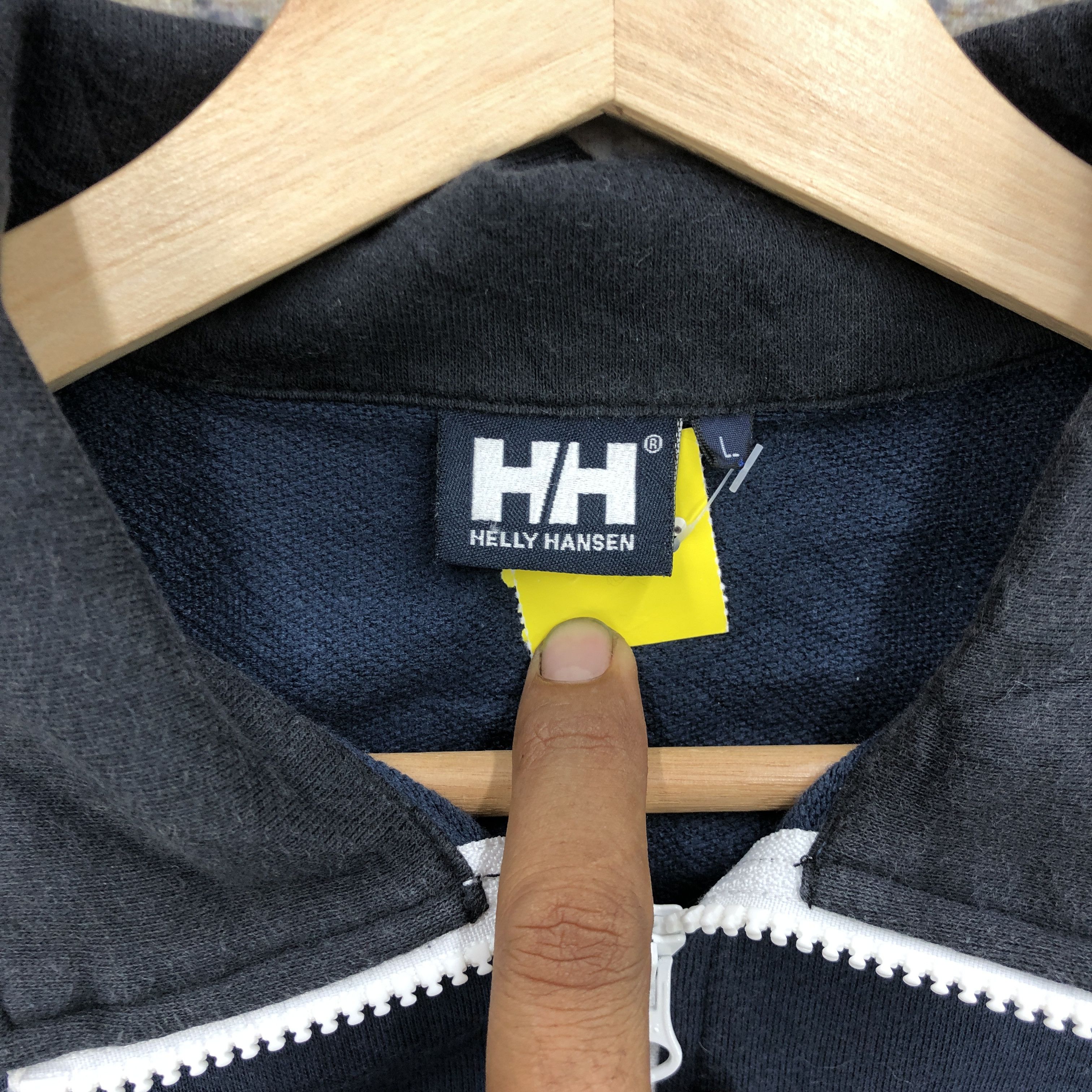 Helly Hansen Vintage Y2K Helly Hansen Sweater Sportswear Sweatshirt Size US L / EU 52-54 / 3 - 8 Thumbnail