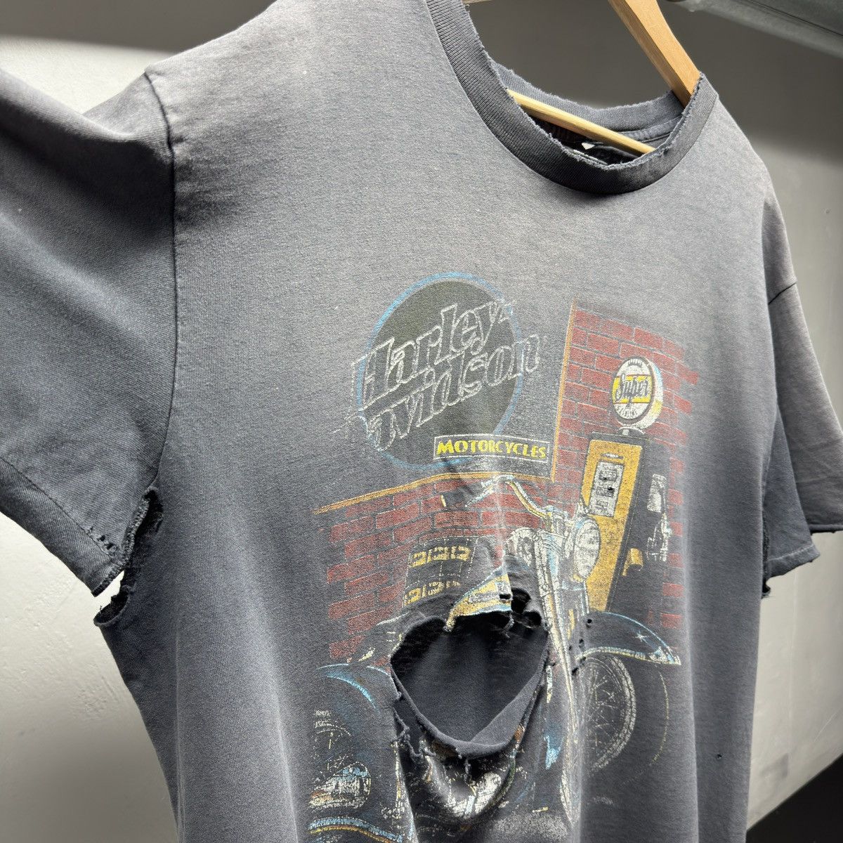 Harley Davidson Thrashed Faded Distressed Harley Shirt ERD Grunge WCC Band Size US XL / EU 56 / 4 - 5 Thumbnail