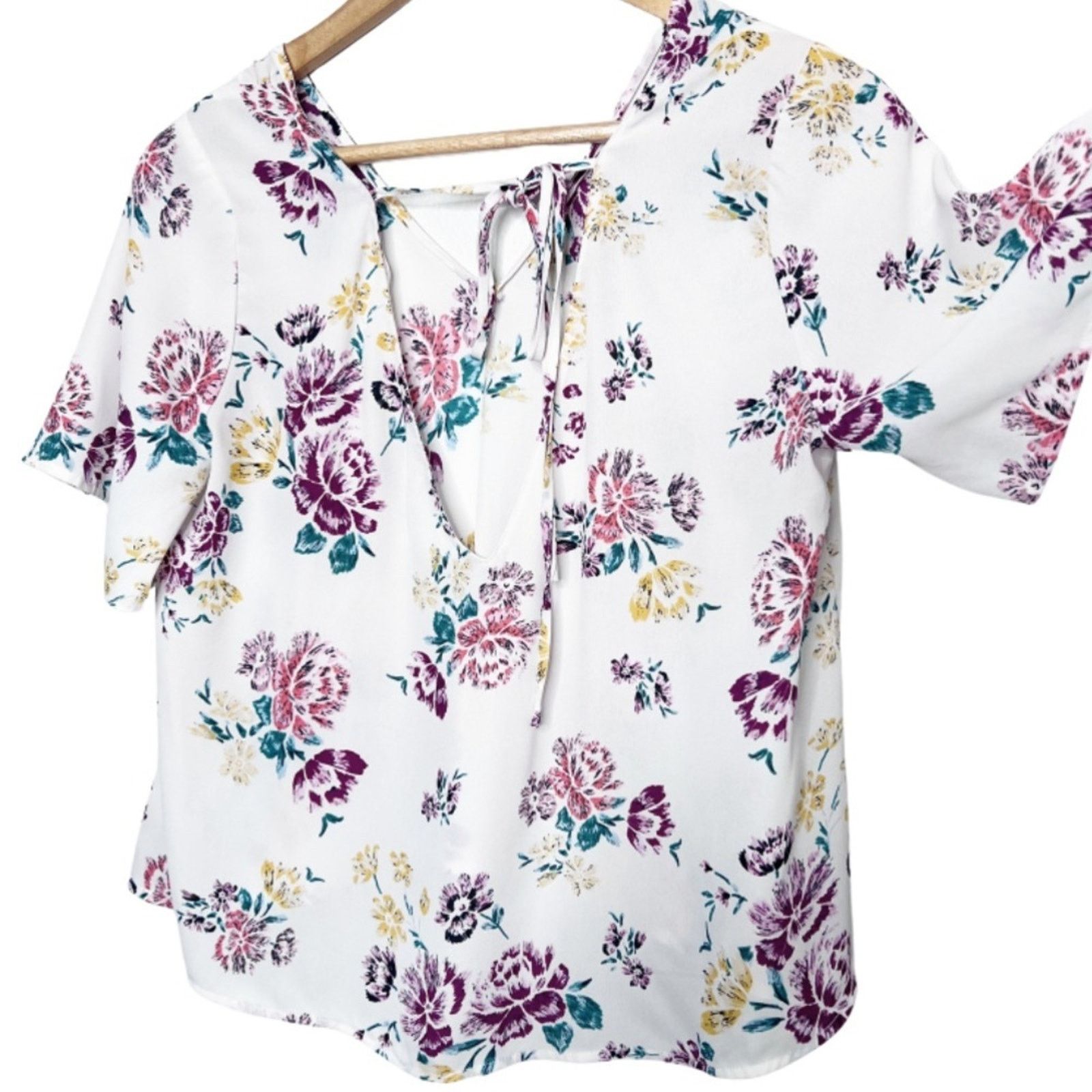 Other Lush Women's Floral V-Cut Front Flowy Boho Cropped Blouse Size S / US 4 / IT 40 - 9 Thumbnail