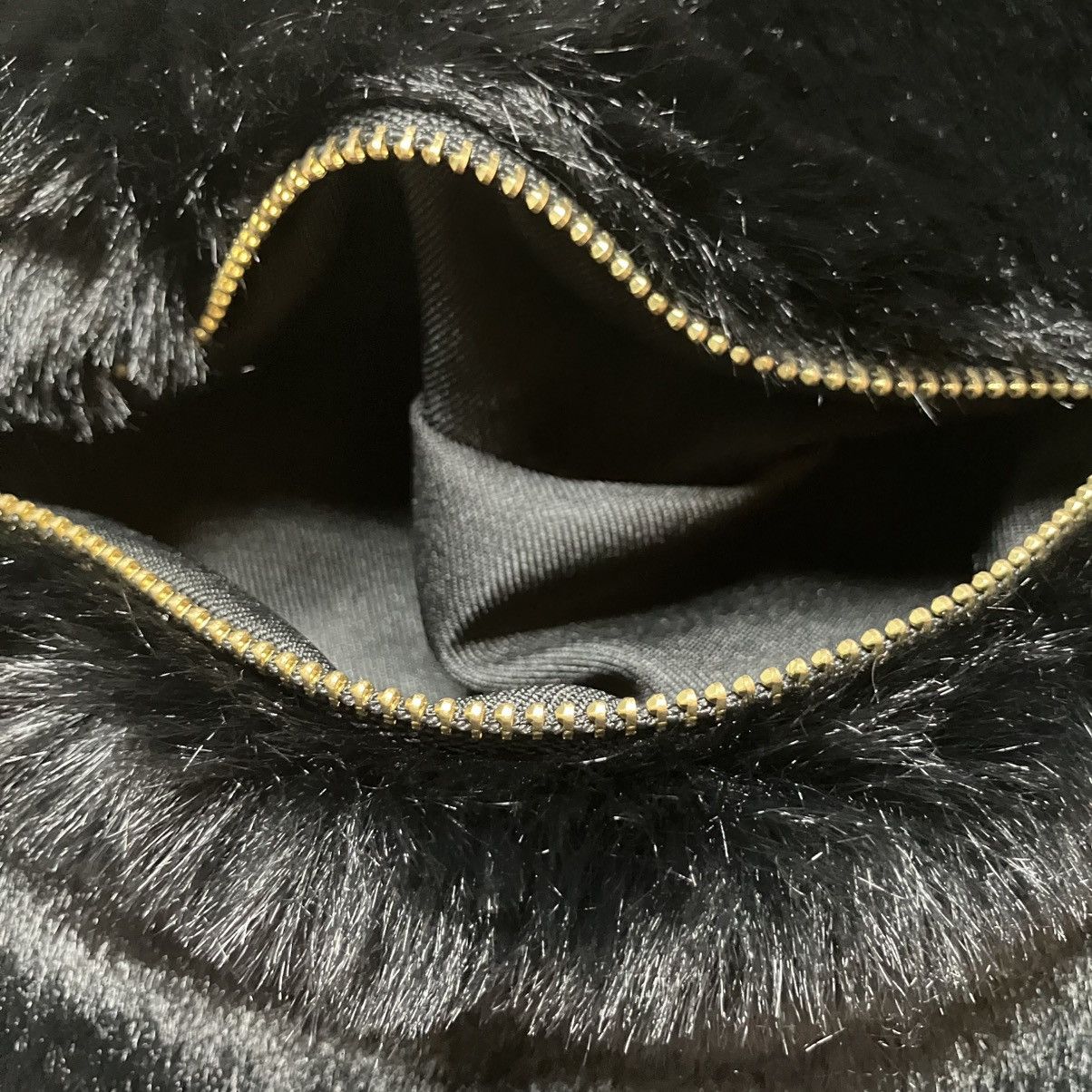 Other Furry Black Heart Crossbody Handbag Size ONE SIZE - 3 Thumbnail