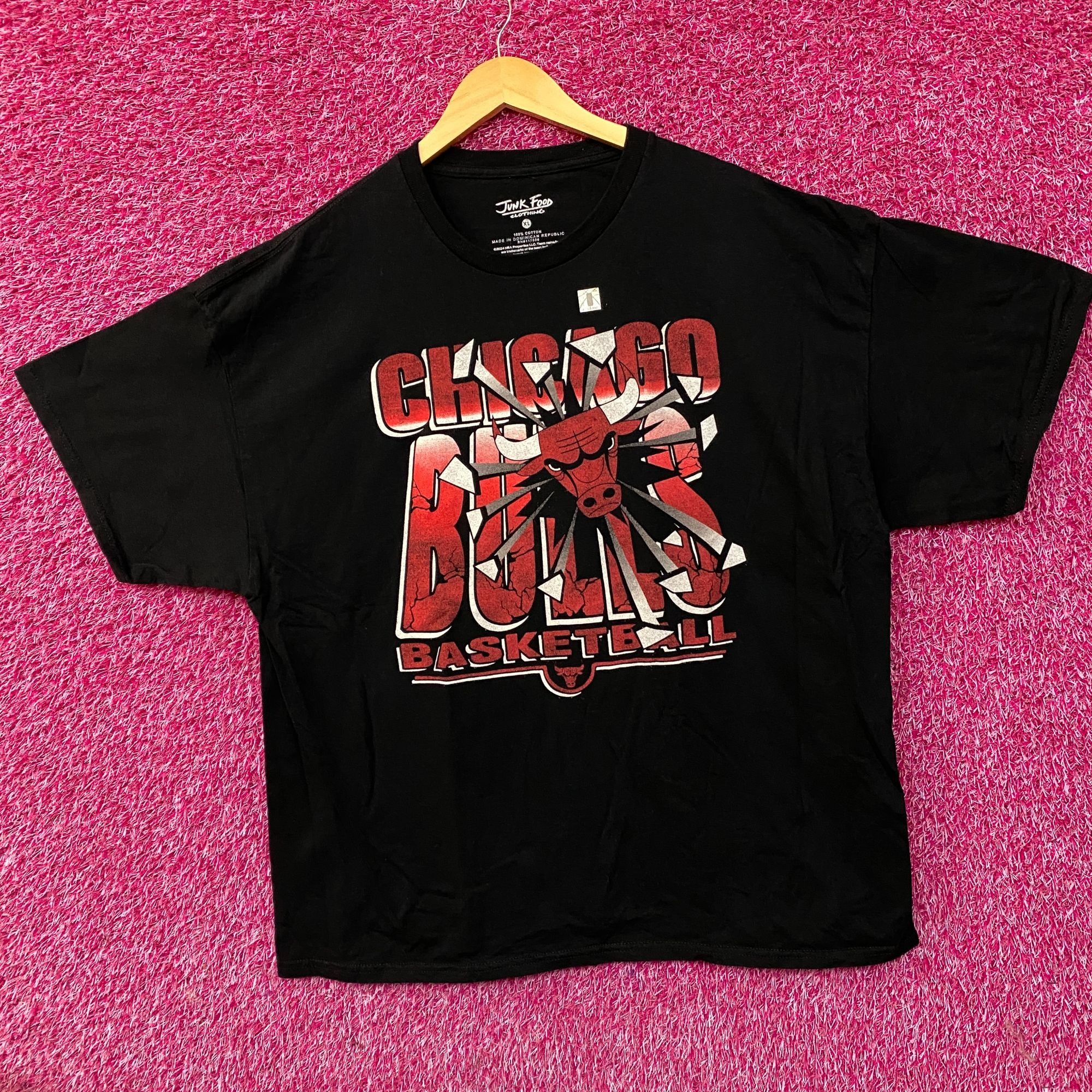 Junk Food Junk Food Clothing Chicago Bulls Break Through Graphic T-Shi Size US XL / EU 56 / 4 - 3 Thumbnail