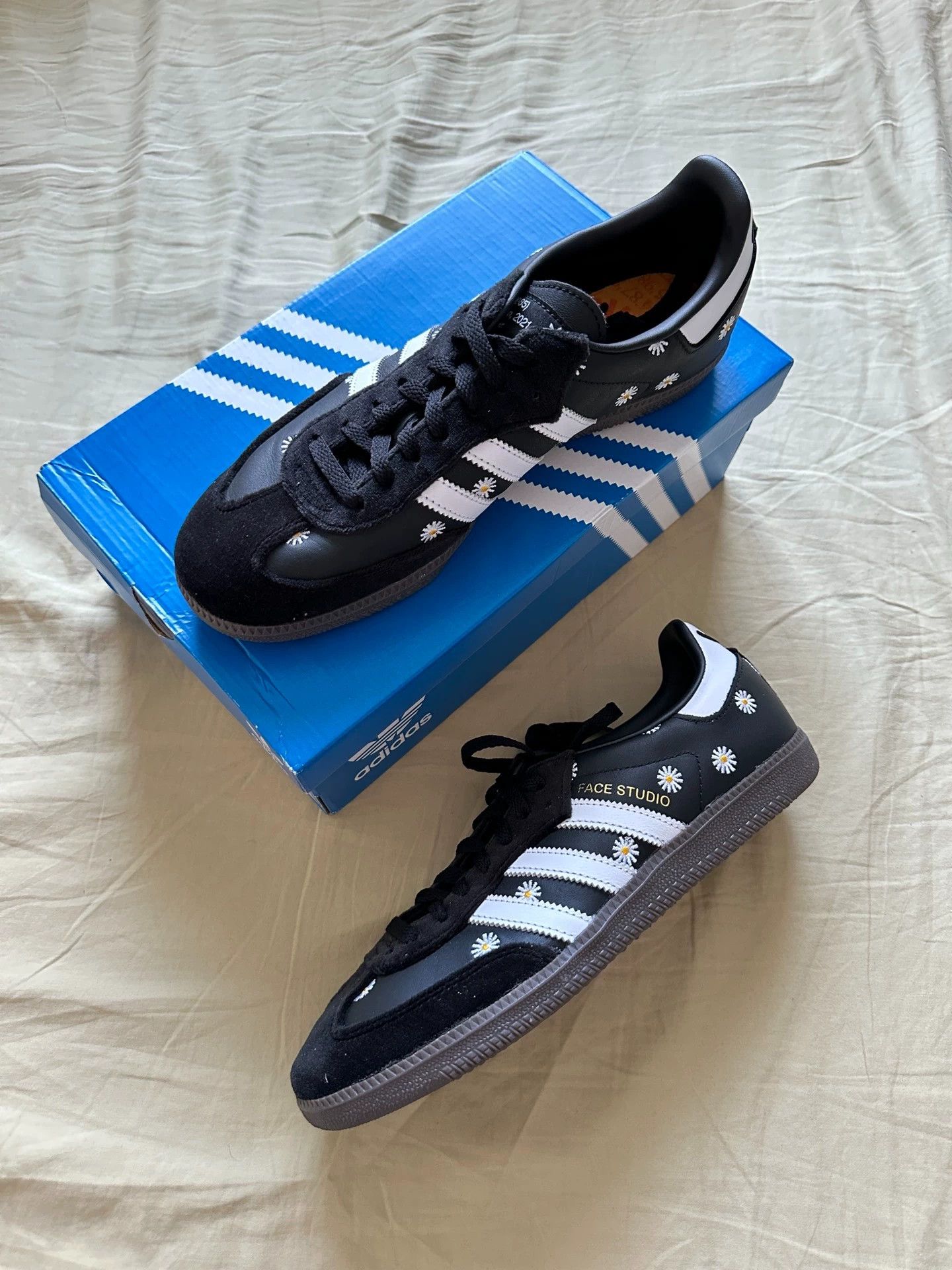 Adidas adidas Samba atmos x FACE x Originals Daisy Limited 43 1/3 Size US 9.5 / EU 42-43 - 1 Thumbnail