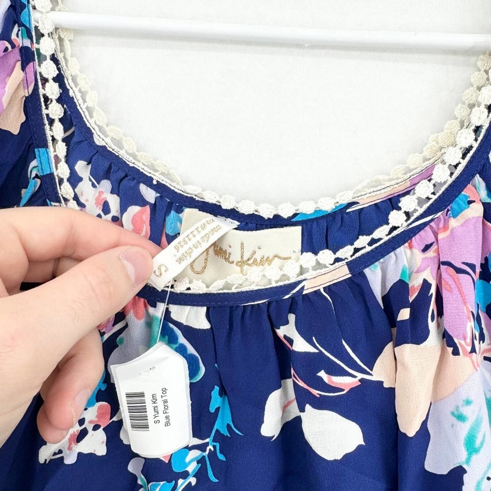 Other Yumi Kim Butterfly Sleeve Banded Hem Floral Blouse Sz Small Size S / US 4 / IT 40 - 2 Thumbnail