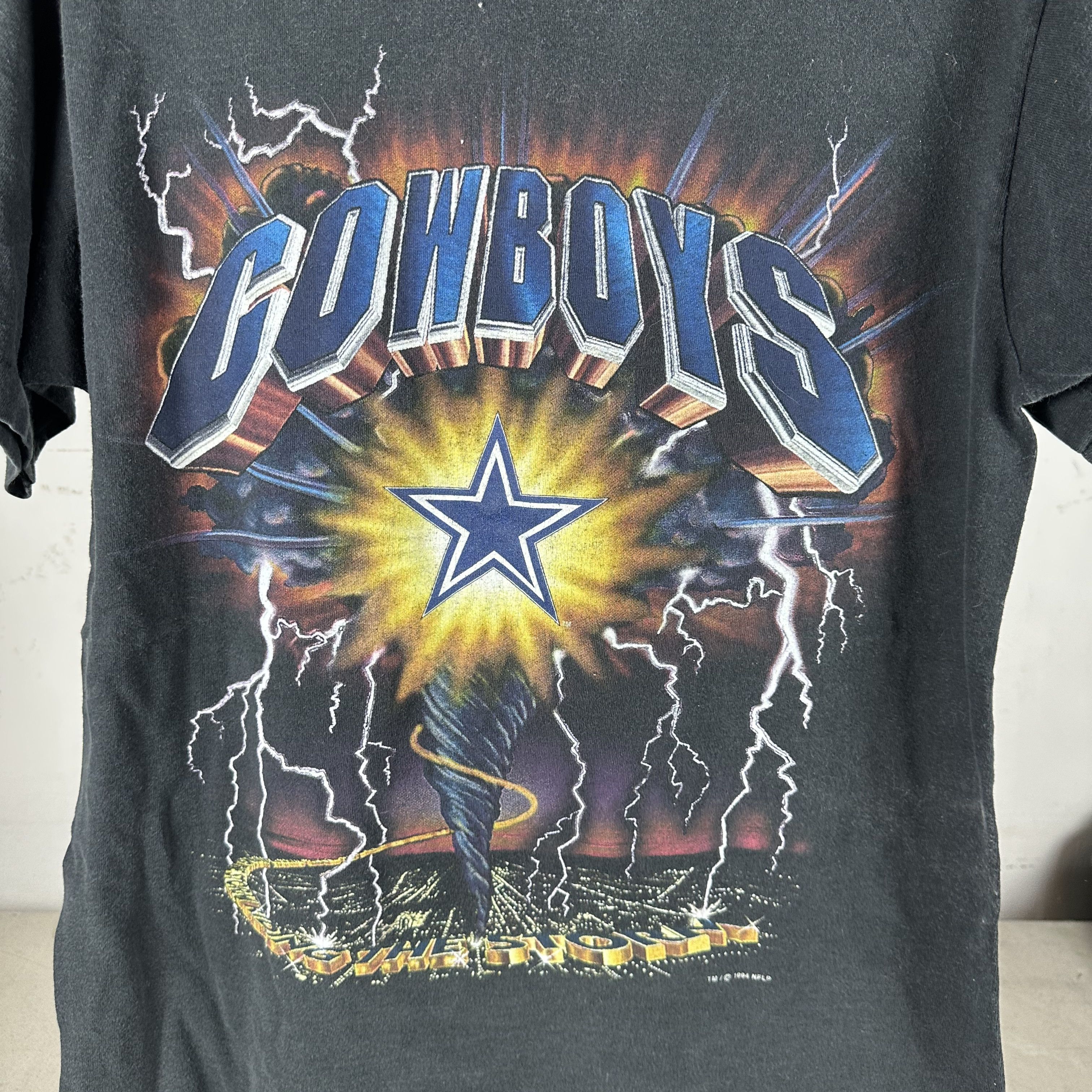 Vintage ​​​​1994 Dallas Cowboys NFL Hurricane Lightning T-shirt Size US L / EU 52-54 / 3 - 2 Thumbnail