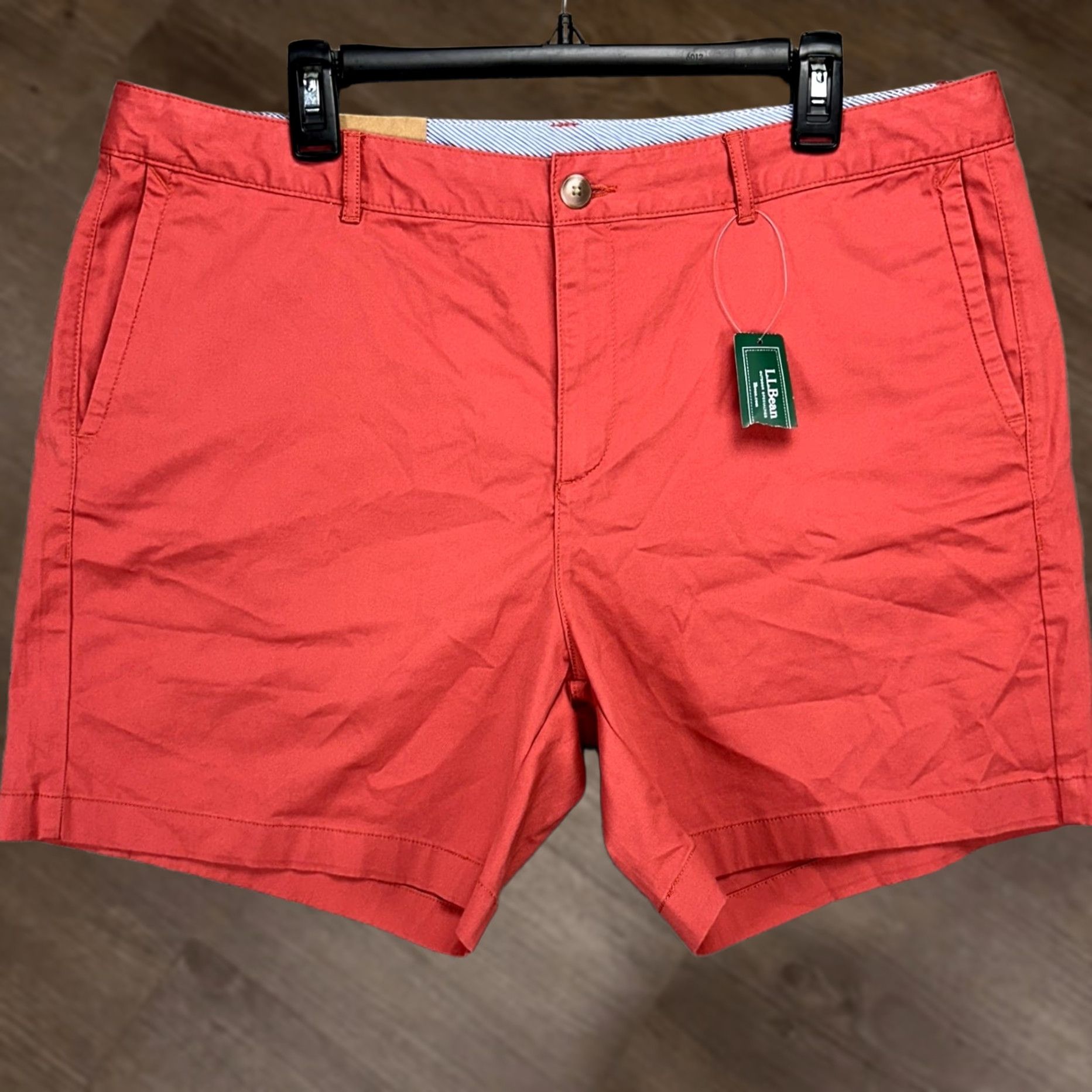 Vintage VINTAGE L.L. Bean Womens Khaki Shorts 18 Rhubarb Washed Chino Favorite Fit Stretch NEW Size 40" / US 18 - 1 Thumbnail