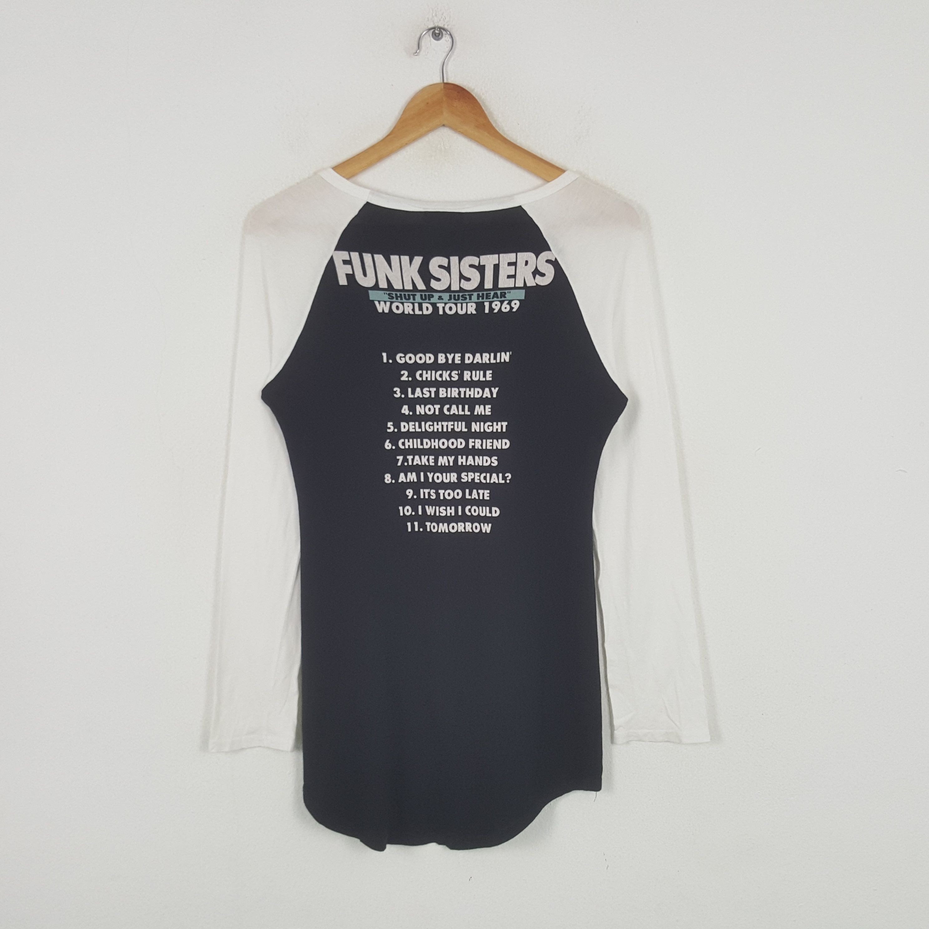 Japanese Brand Vintage SLY Funk Sisters Japanese Brand Tshirt 31 Size US XS / EU 42 / 0 - 3 Thumbnail