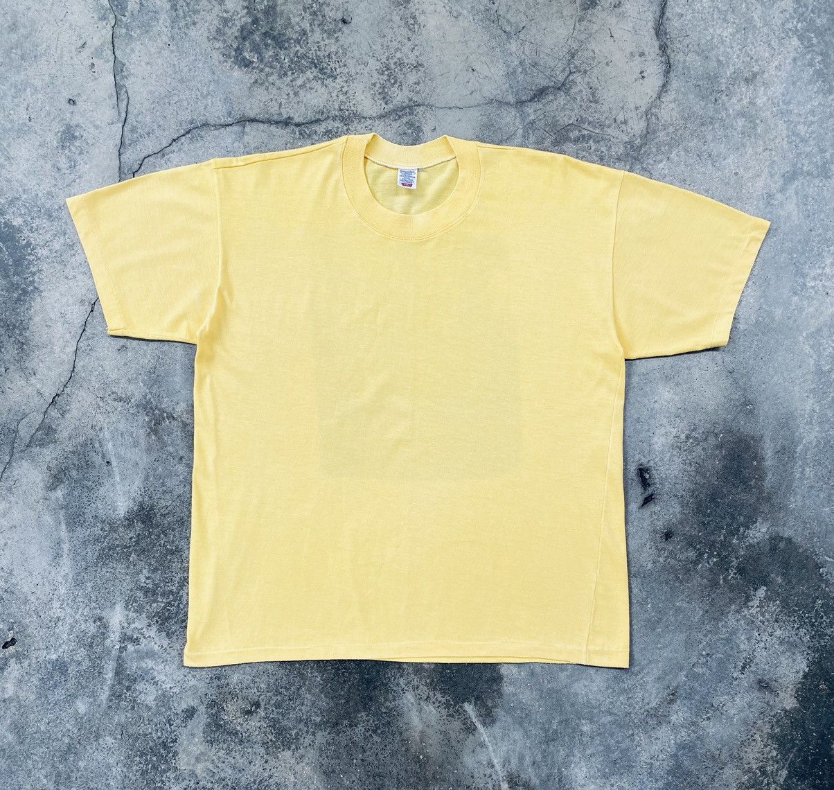 Levi's Vintage 90s Levis Photo Back Print Tees Size US L / EU 52-54 / 3 - 1 Thumbnail