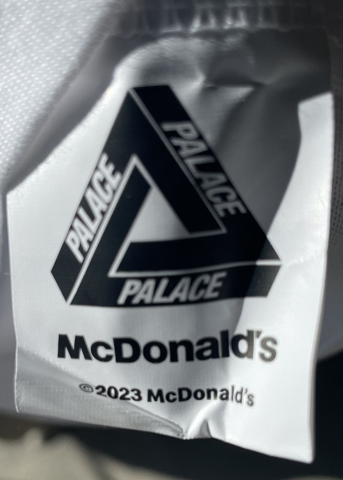 Palace Palace x McDonald's Logo T-shirt Size US L / EU 52-54 / 3 - 5 Thumbnail