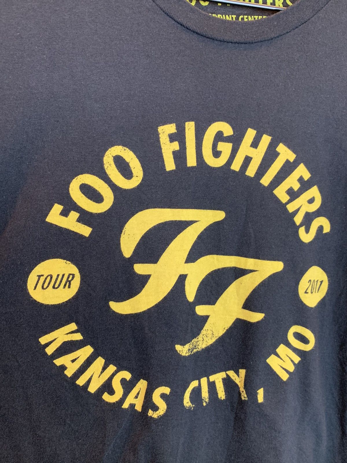 Band Tees *RARE* Vintage Foo Fighters Tour Kansas City Missouri Shirt Size US L / EU 52-54 / 3 - 2 Thumbnail