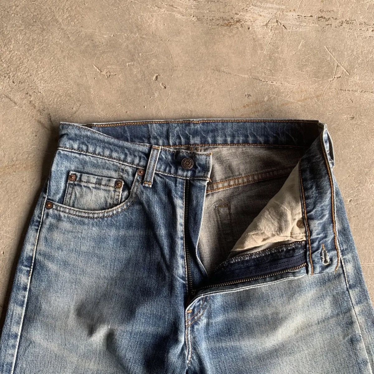 Levi's Vintage Levi’s 512 Blue Wash Jeans Distressed Denim Pants Size US 28 / EU 44 - 5 Thumbnail