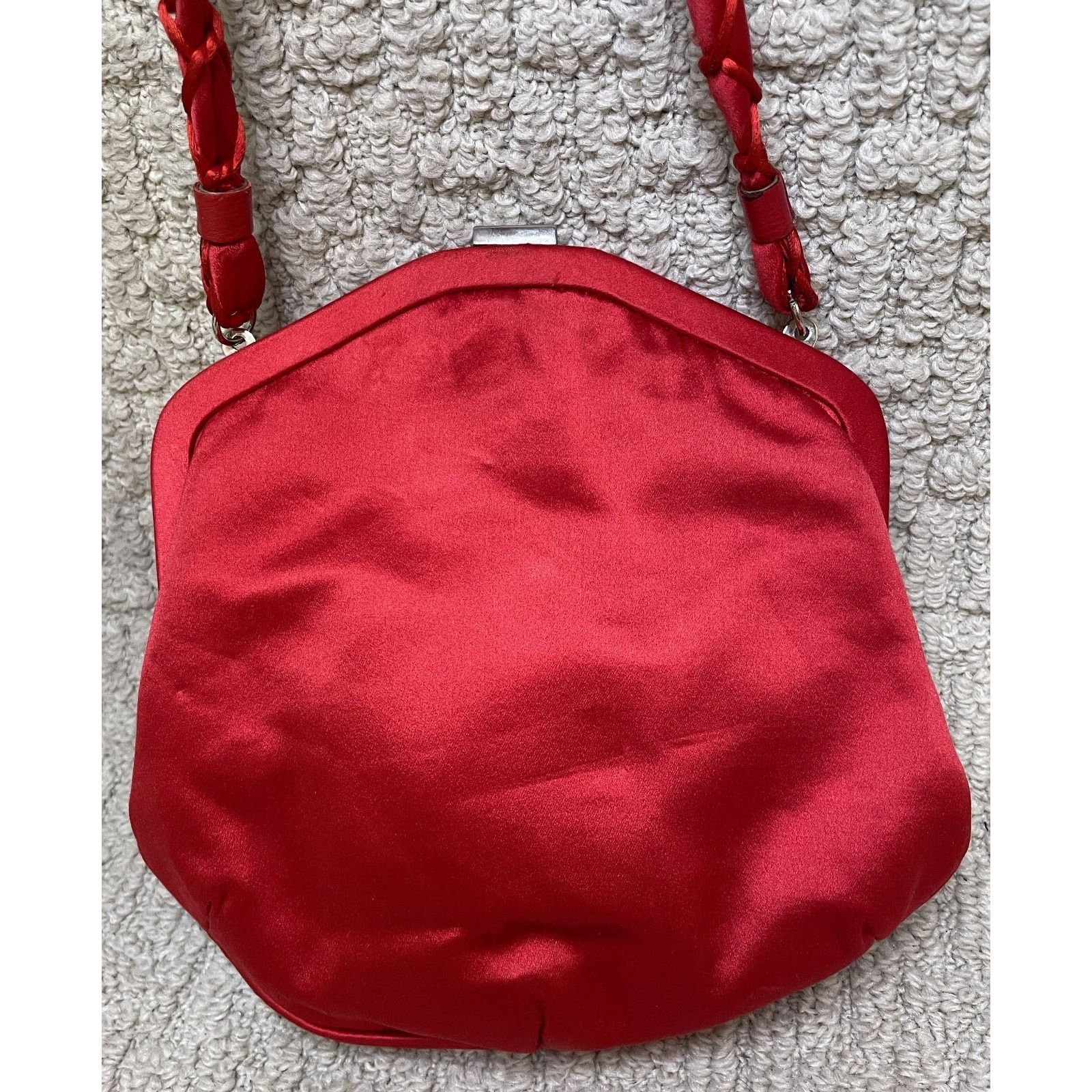 Gucci Vintage Gucci Red Pleated Satin Evening Bag Handbag Clutch Size ONE SIZE - 8 Thumbnail