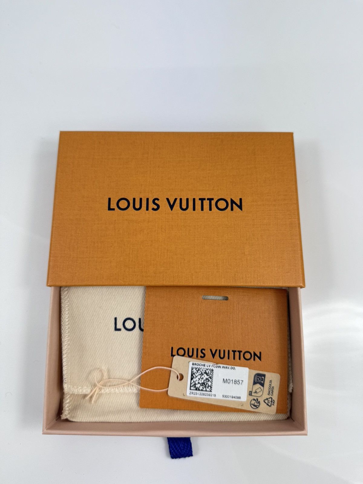 Louis Vuitton LV X TYLER THE CREATOR BLOOMING BROOCH M01857 Size ONE SIZE - 5 Thumbnail