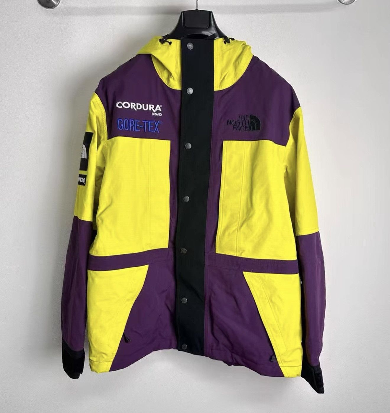 The North Face Supreme tnf north face expedition Jacket sulphur colorway Size US M / EU 48-50 / 2 - 1 Thumbnail
