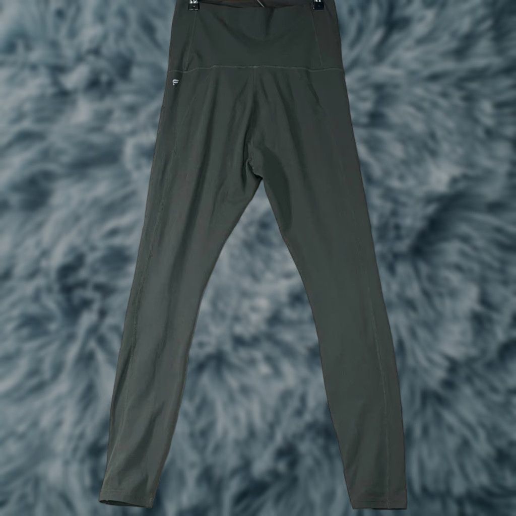 Fabletics Fabletics Leggings Women XS Military Green Athletic Pockets Activewear Size 26" / US 2 / IT 38 - 1 Thumbnail