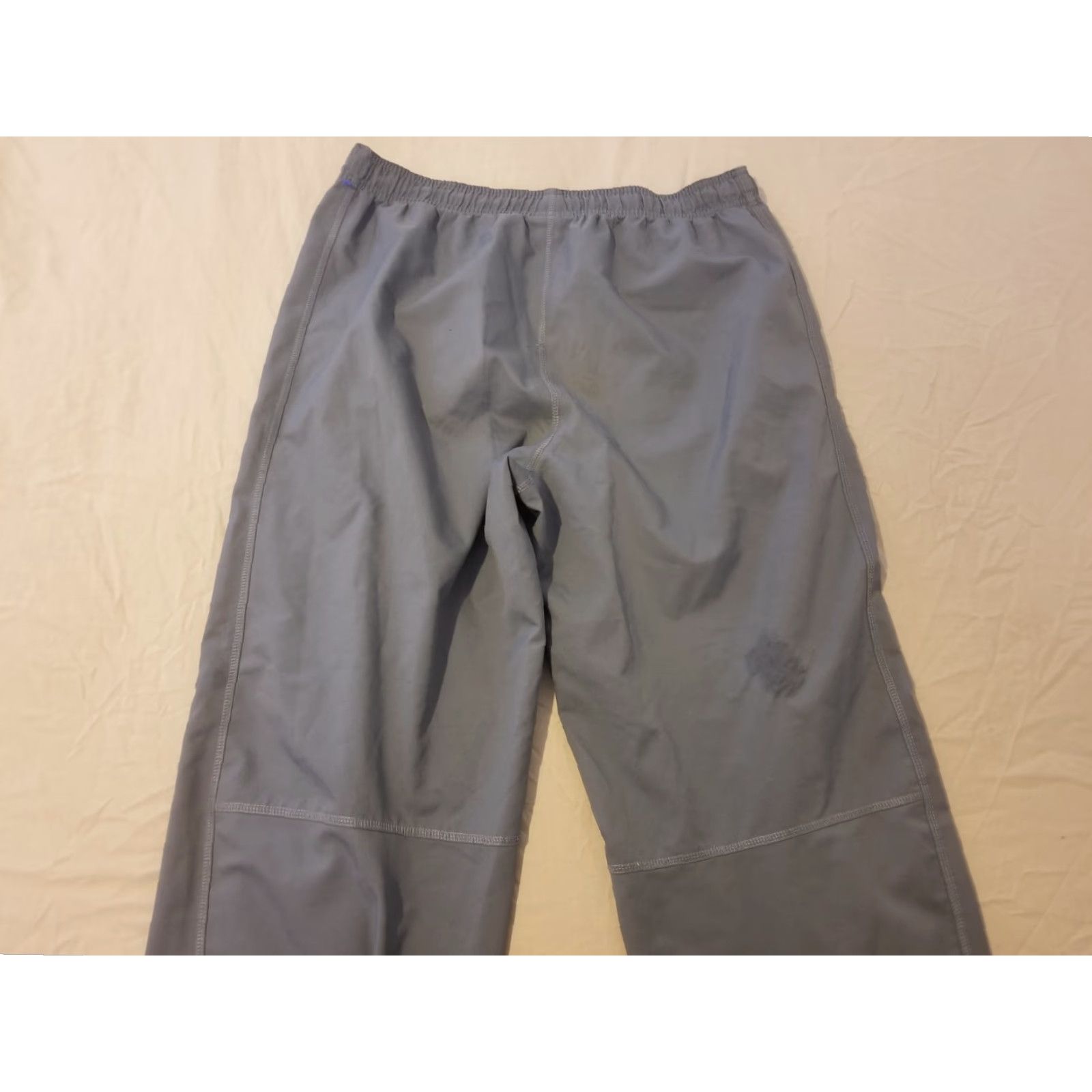 Nike Nike Pants Mens L Large Gray Athletic Gym Workout Dri-FIT Pockets Sweatpants Regular Size Type: Pants Size US 33 - 3 Thumbnail