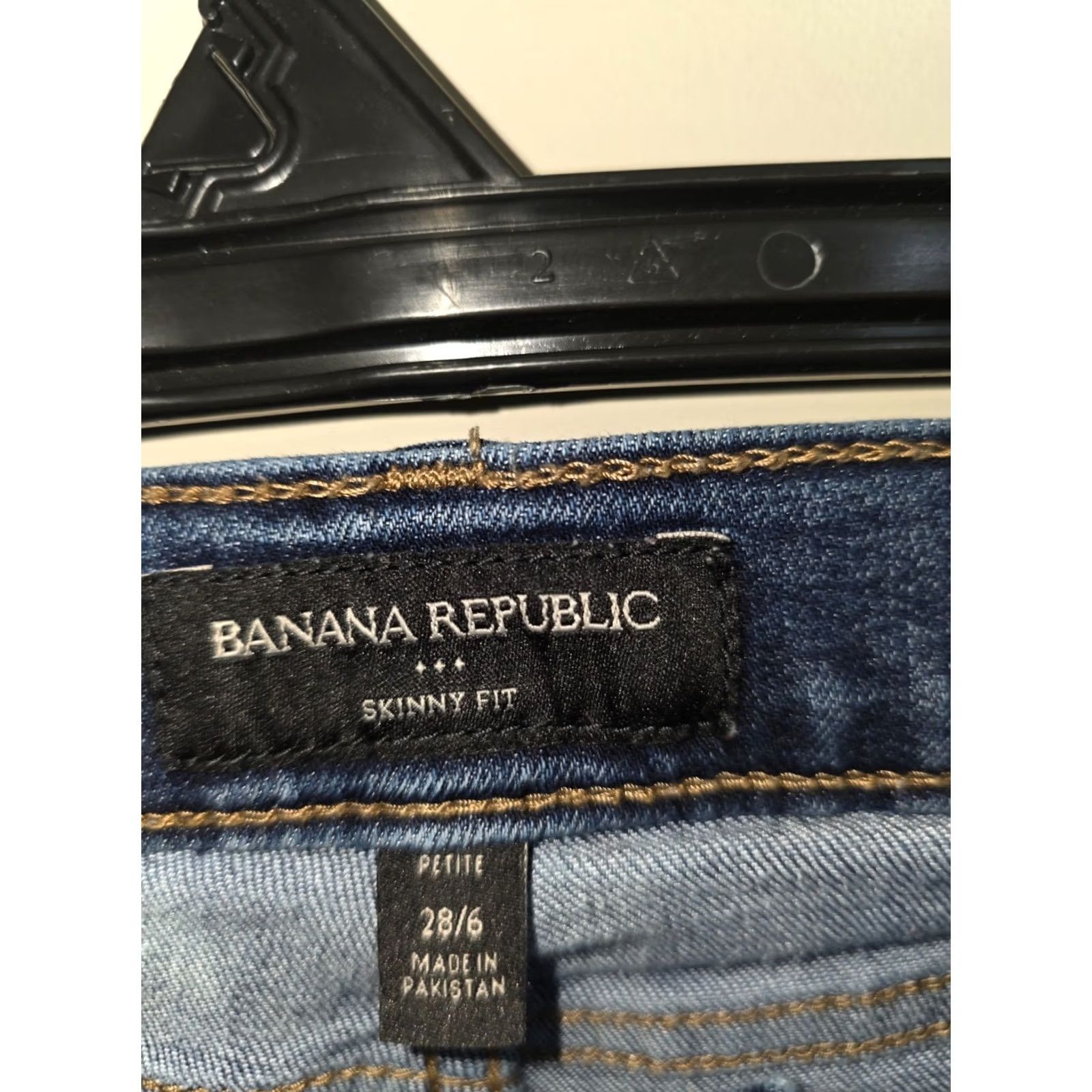 Banana Republic Banana Republic Jeans Women’s 28/6 Skinny Denim Cotton Blue 5-Pocket Medium Wash with Zip Closure Size 28" / US 6 / IT 42 - 7 Thumbnail