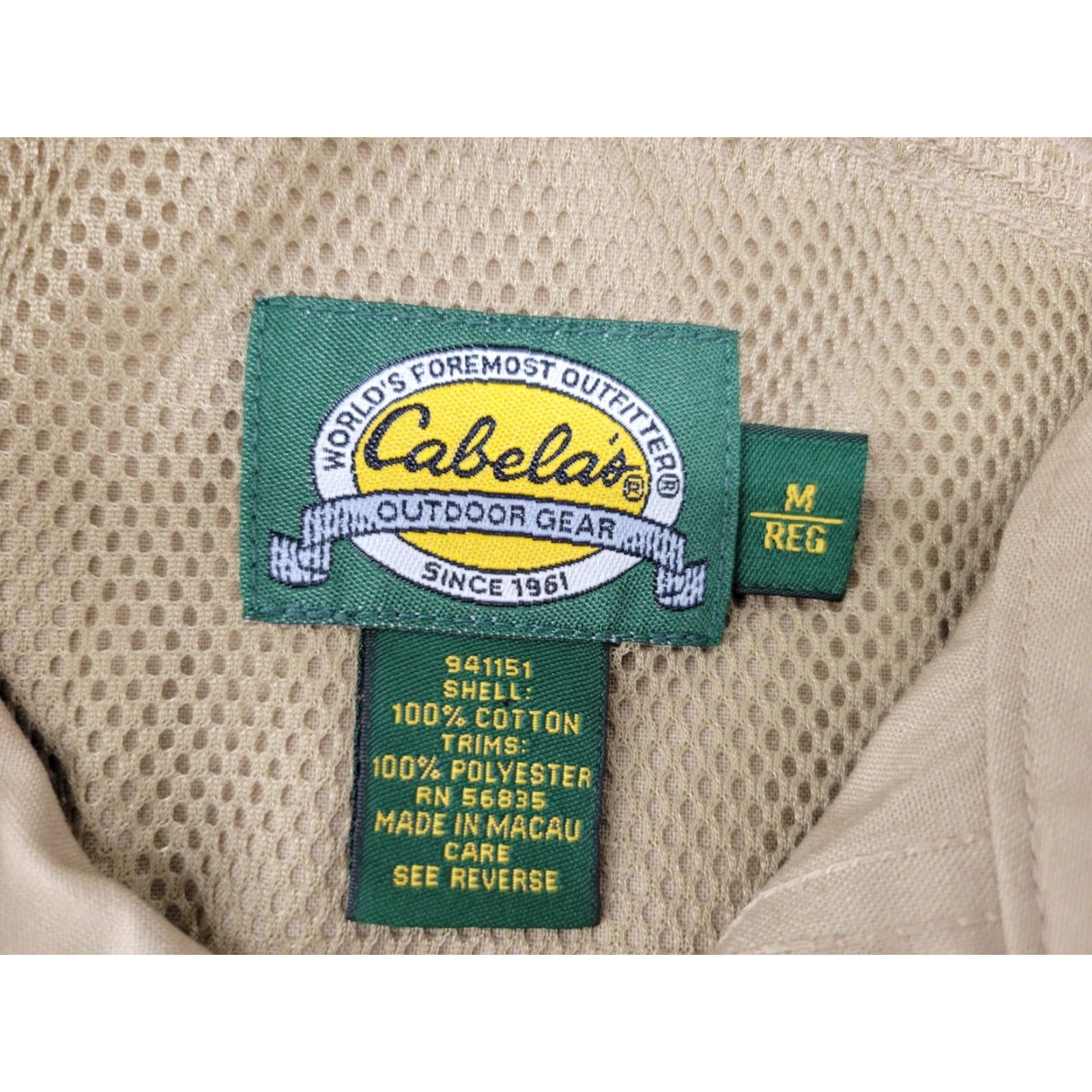 Vintage Cabela's Mens Size M REG Short Sleeve Tan Button Up Furs Fins Feathers Shirt Casual Cotton Beige Starred Pattern Solid California USA Theme Mens Size US 31 - 8 Thumbnail