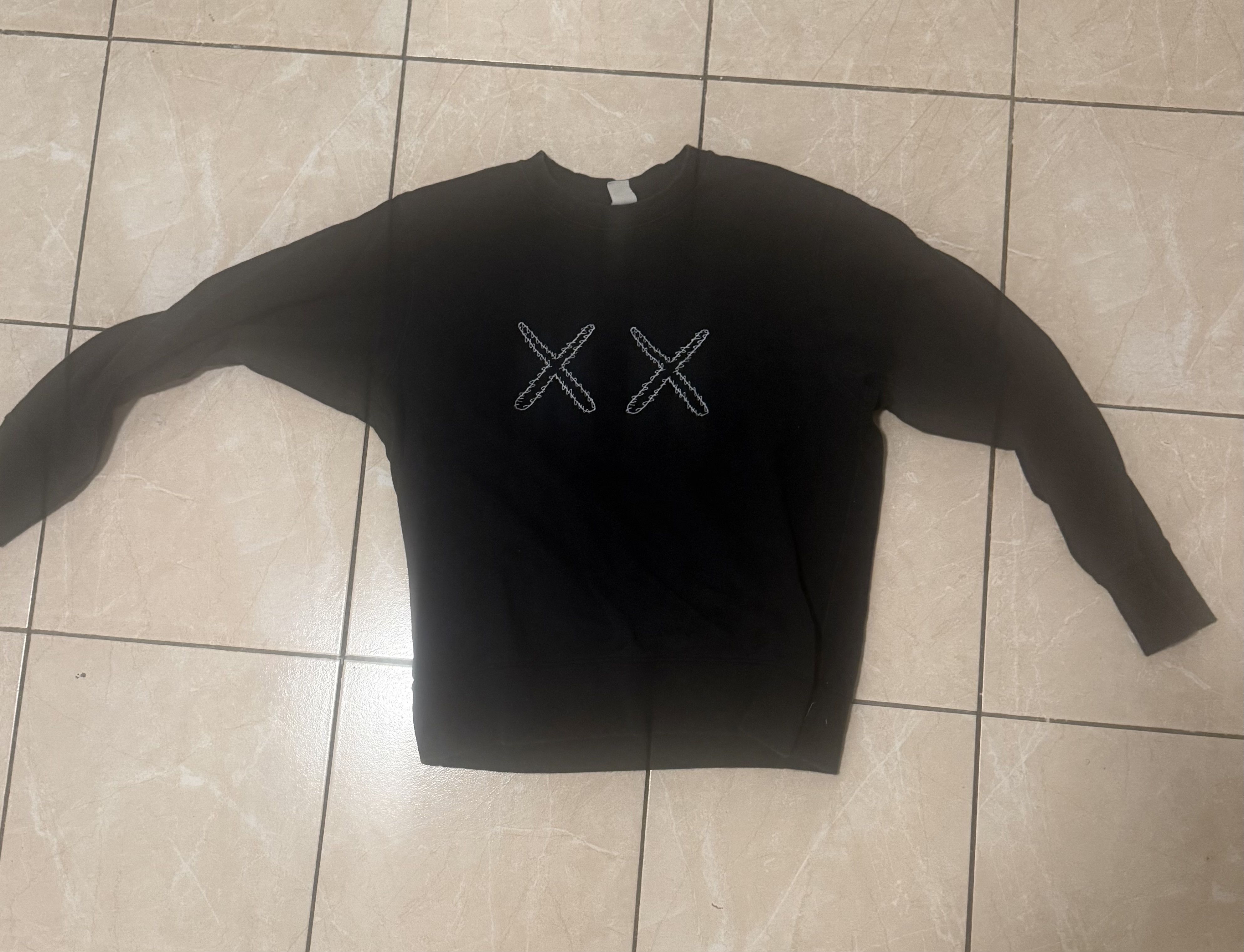 Kaws Uniqlo UT x KAWS x Sesame Street Crewneck – Black – Size M Size US M / EU 48-50 / 2 - 1 Thumbnail