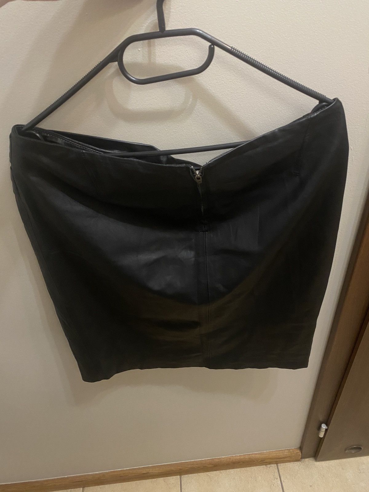 Helmut Lang Helmut lang lamb skin Luxury skirt Size 30" / US 8 / IT 44 - 5 Thumbnail
