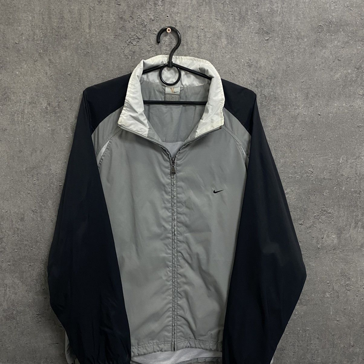 Nike Vintage Nike Track Jacket Striped Mini Swoosh 00s Y2K Size US L / EU 52-54 / 3 - 4 Thumbnail