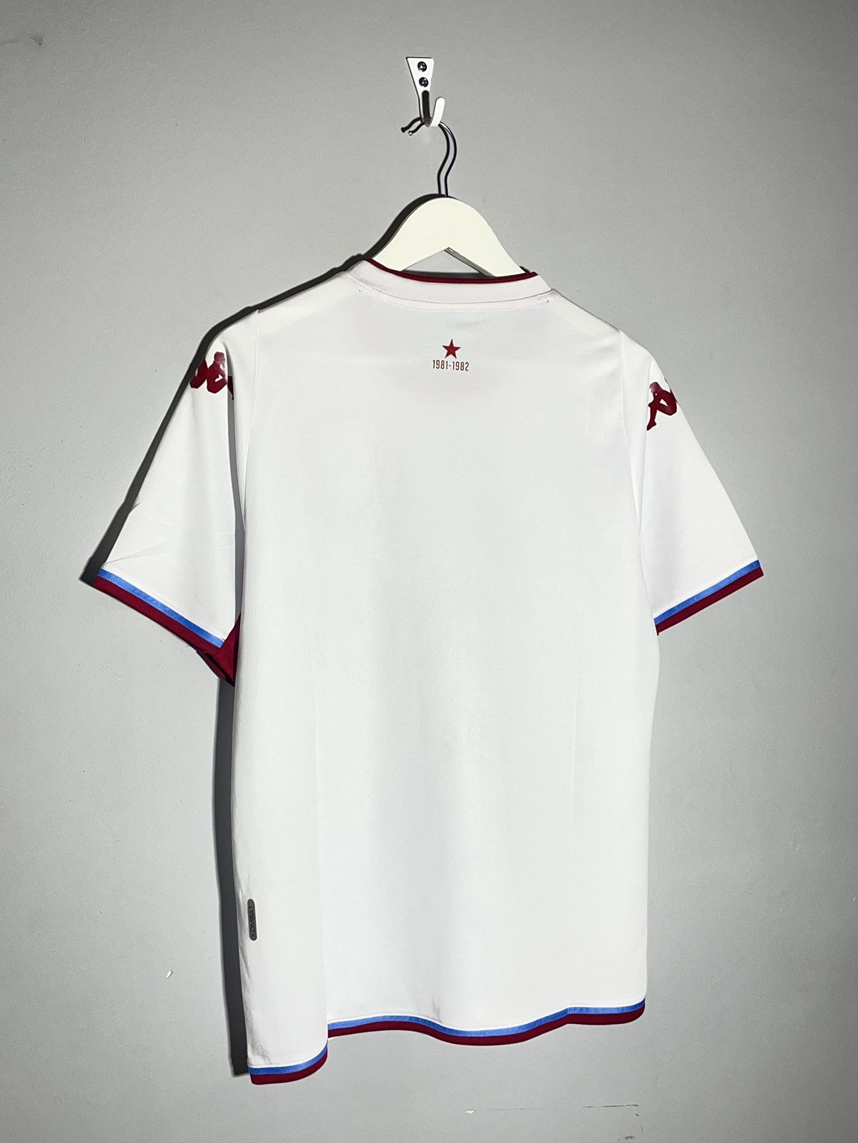 Kappa Aston Villa Kappa 2021/22 Away Y2k Streetwear Football Shirt Size US S / EU 44-46 / 1 - 8 Thumbnail