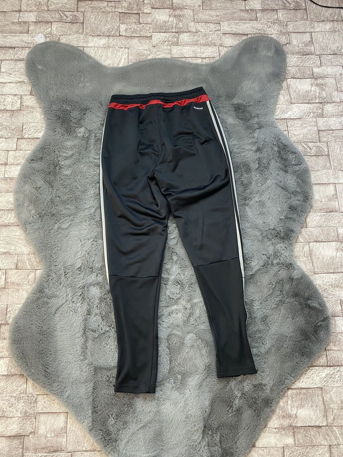 Adidas × Retrofit × Vintage MENS ADIDAS AC MILAN 2015-2016 ROSSONERI PANTS SOCCER SIZE S Size US 32 / EU 48 - 11 Thumbnail