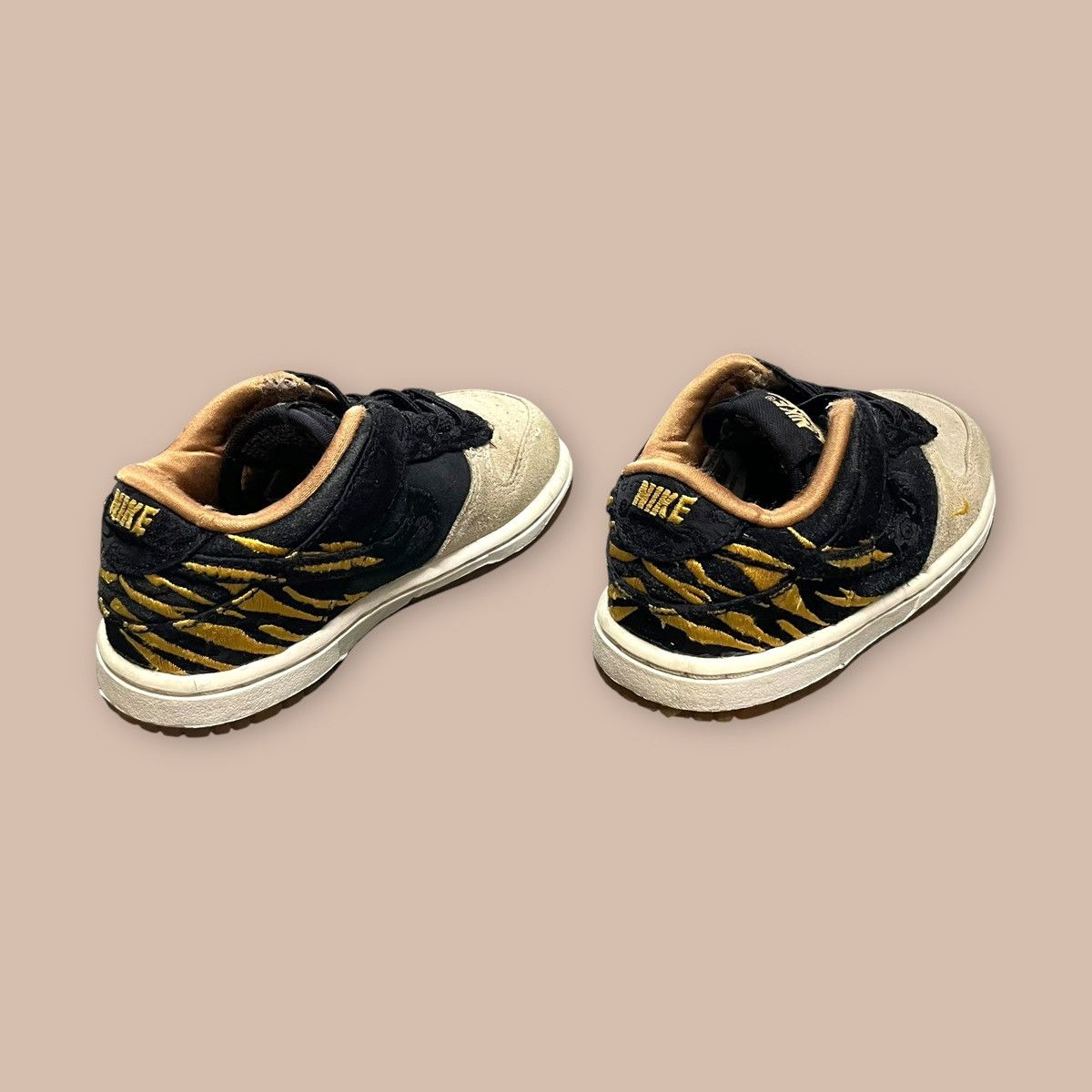 Nike Nike Dunk Low TD ‘God of Wealth’ Size US 5 / EU 37 - 6 Thumbnail