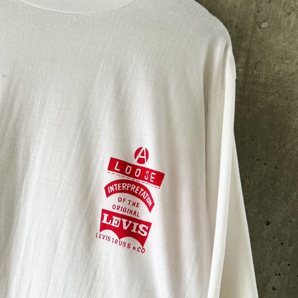 Vintage 90’s Levi’s “A Loose Interpretation” Long Sleeve Shirt Size US M / EU 48-50 / 2 - 4 Thumbnail