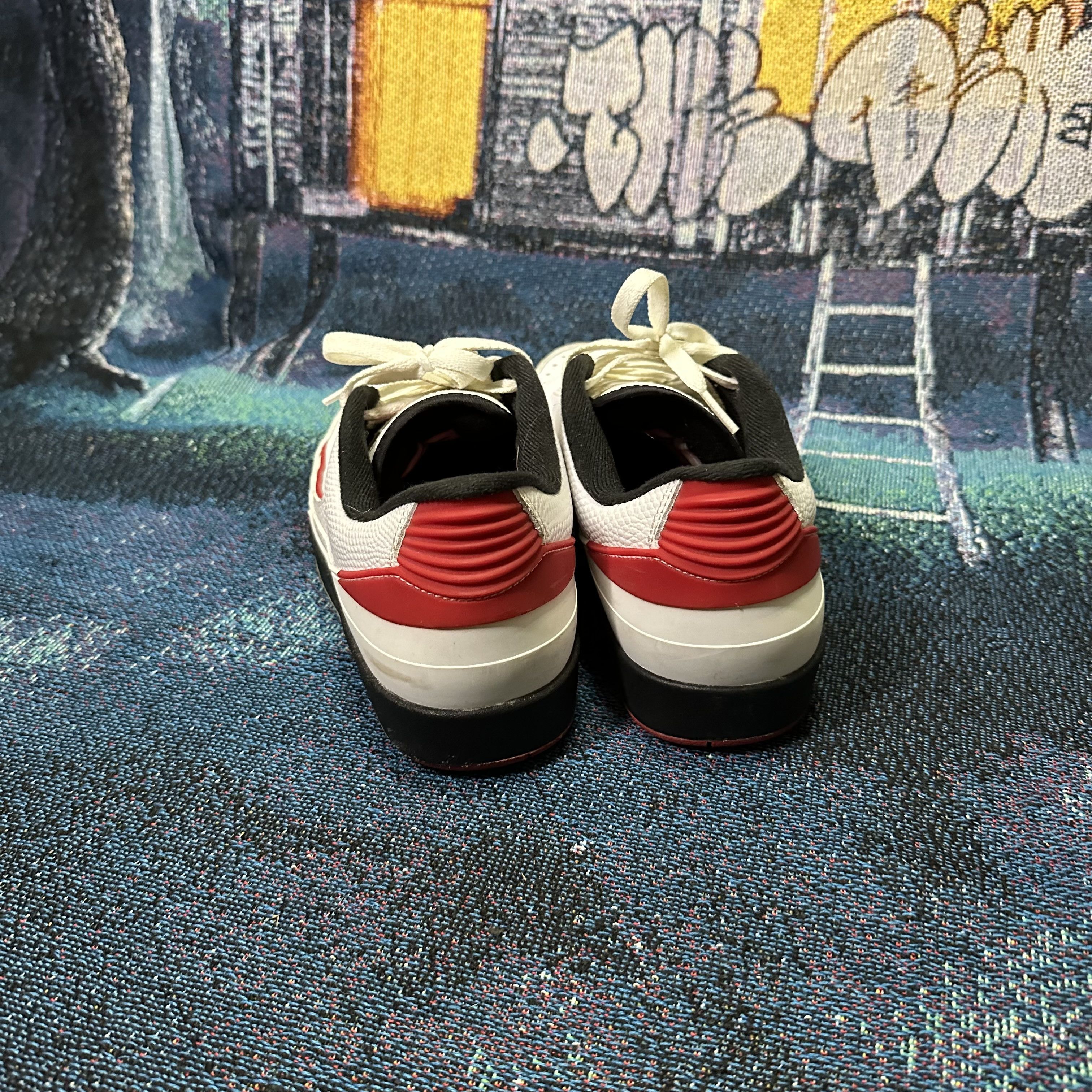 Jordan Brand 2016 Air Jordan 2 Retro Low Chicago Size US 7.5 / EU 40-41 - 5 Thumbnail