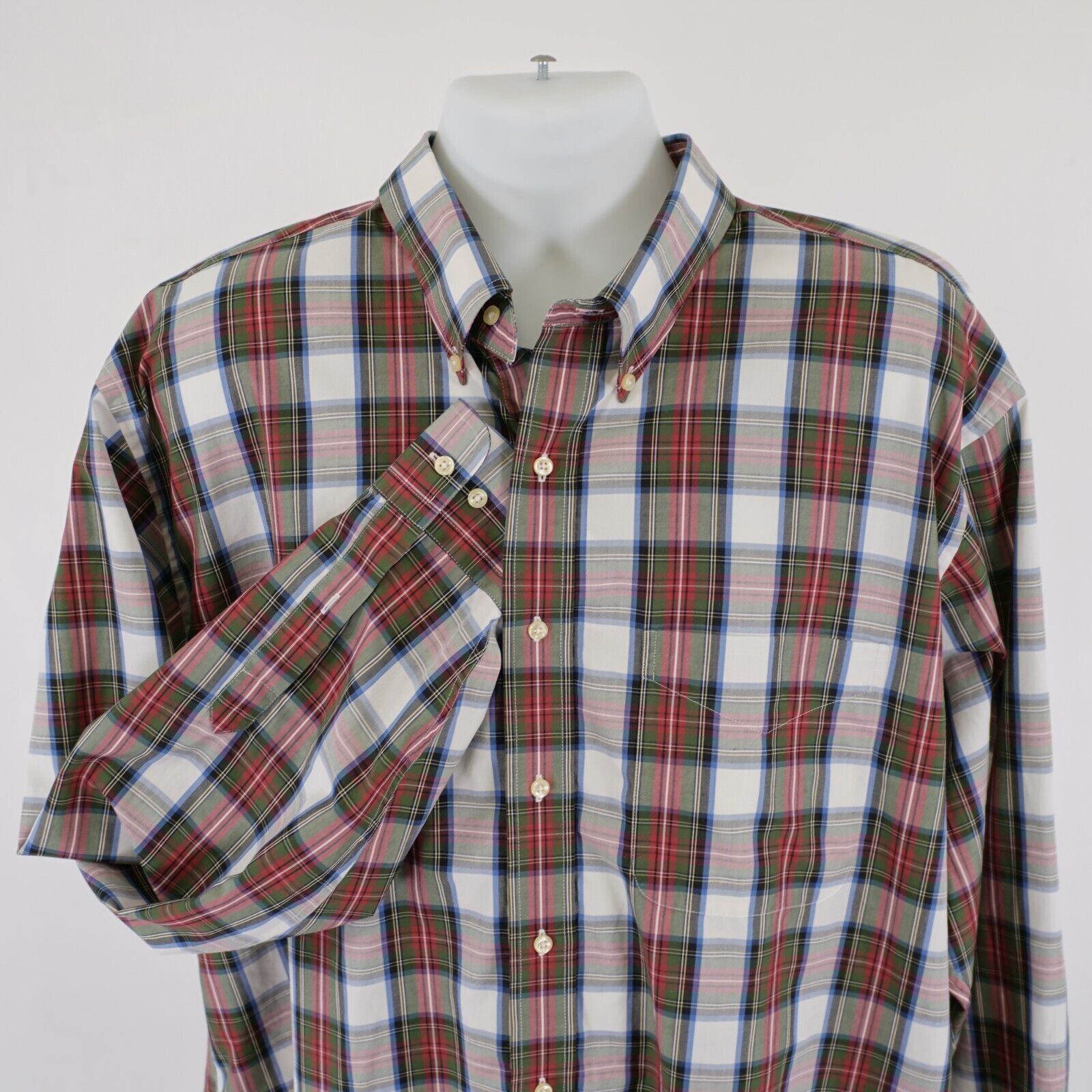 Jos. A. Bank DAMAGED Jos A Bank Traveler's XL Green Red Blue Plaid Button Size US XL / EU 56 / 4 - 1 Thumbnail