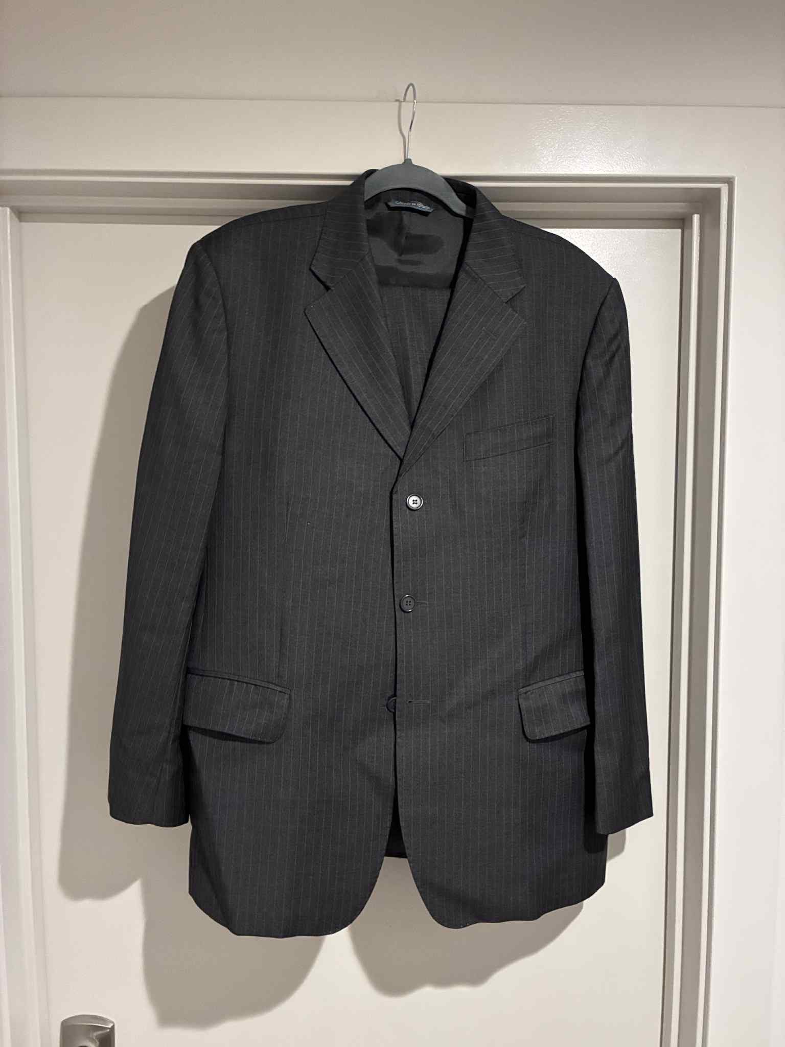 Yves Saint Laurent 3-button pinstripe 2-piece suit Size 50R - 1 Thumbnail