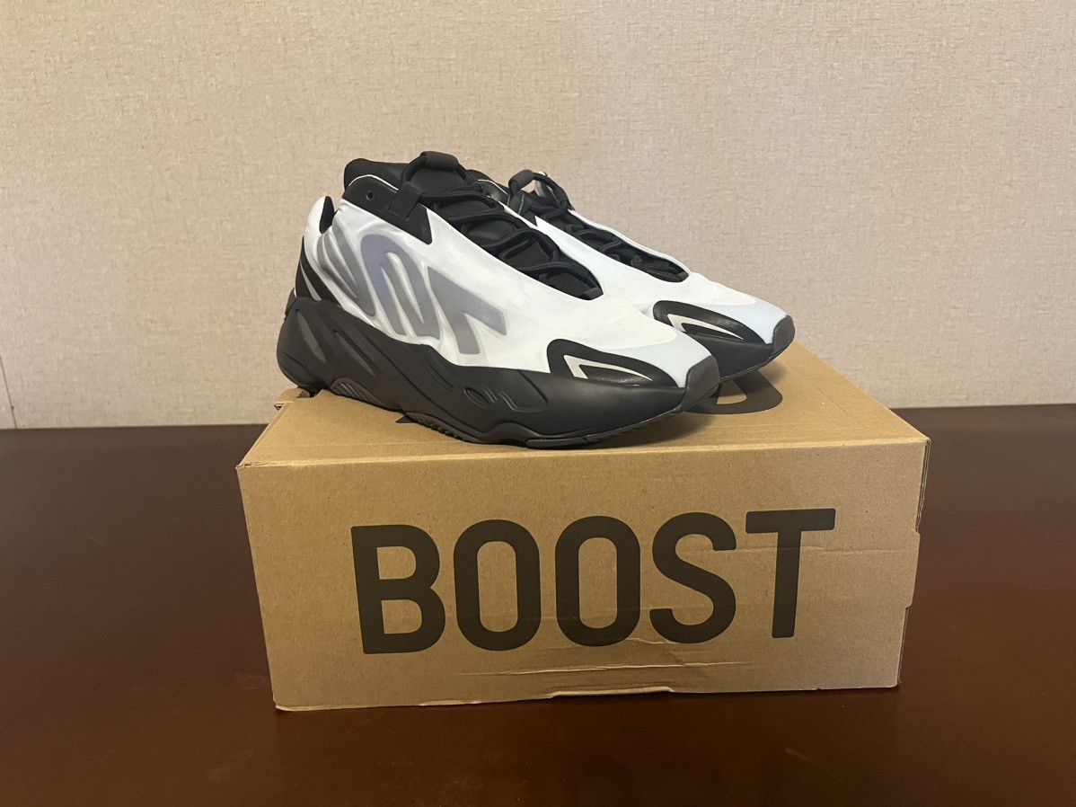 Adidas × Designer Yeezy Boost 700 Size US 10.5 / EU 43-44 - 7 Thumbnail