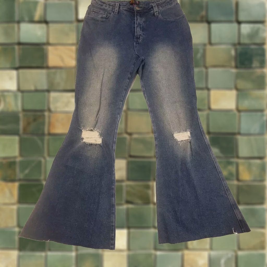 Dolls Kill VINTAGE Delia's By Dolls Kill Tall Bell Bottom High Rise Jeans XXL Blue Distressed Hippie 1990s Size 40" / US 18 - 1 Thumbnail
