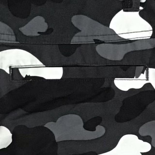 Bape 💫Glow in the dark💫 BAPE city camo cargo shorts APE ★size M Size US 32 / EU 48 - 7 Thumbnail