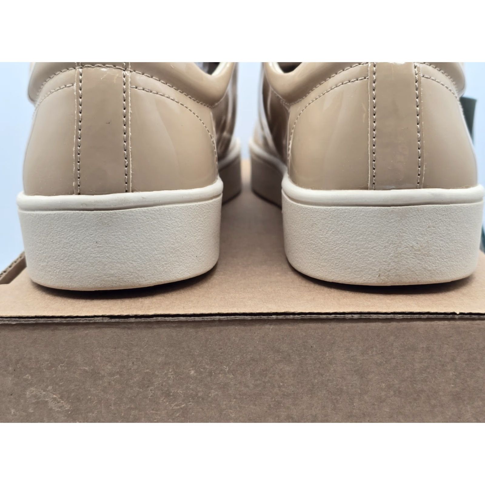 Vintage Revitalign Malibu Bella Patent Sneakers Tan Solid Sz 9.5 W Wide Women's Athletic Shoes Size US 10 / IT 40 - 7 Thumbnail
