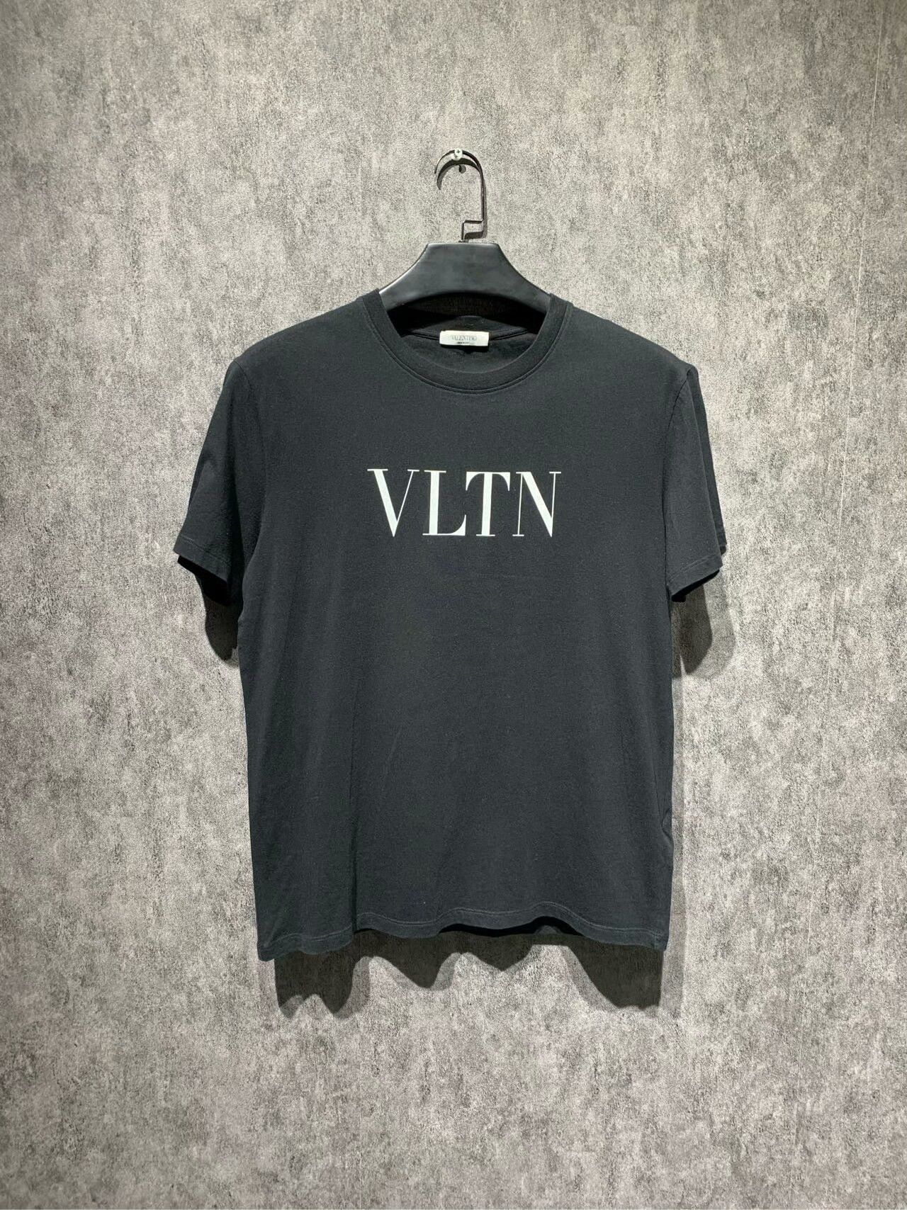 Valentino Valentino Chest Logo Short Sleeve Size US M / EU 48-50 / 2 - 1 Thumbnail