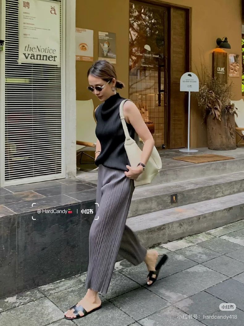 Issey Miyake issey miyake size:3 black tank top 2505-Nextarrow Size XXS / US 00 / IT 34 - 7 Thumbnail