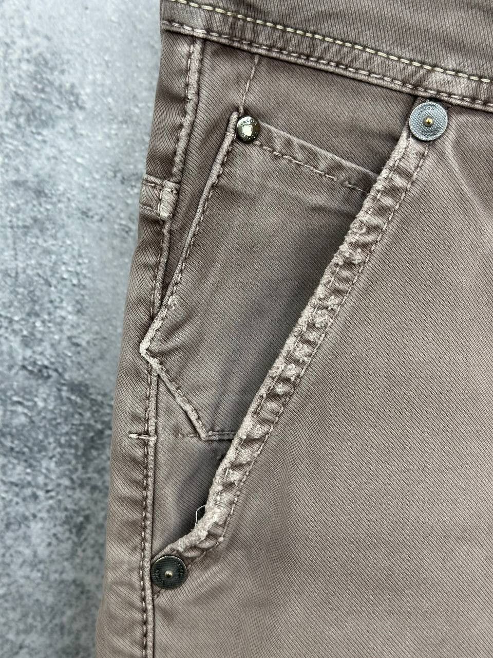 Jacob Cohen Jacob Cohen Tailored Jeans Type 613C Brown Taupe Denim Pants Size US 32 / EU 48 - 14 Thumbnail