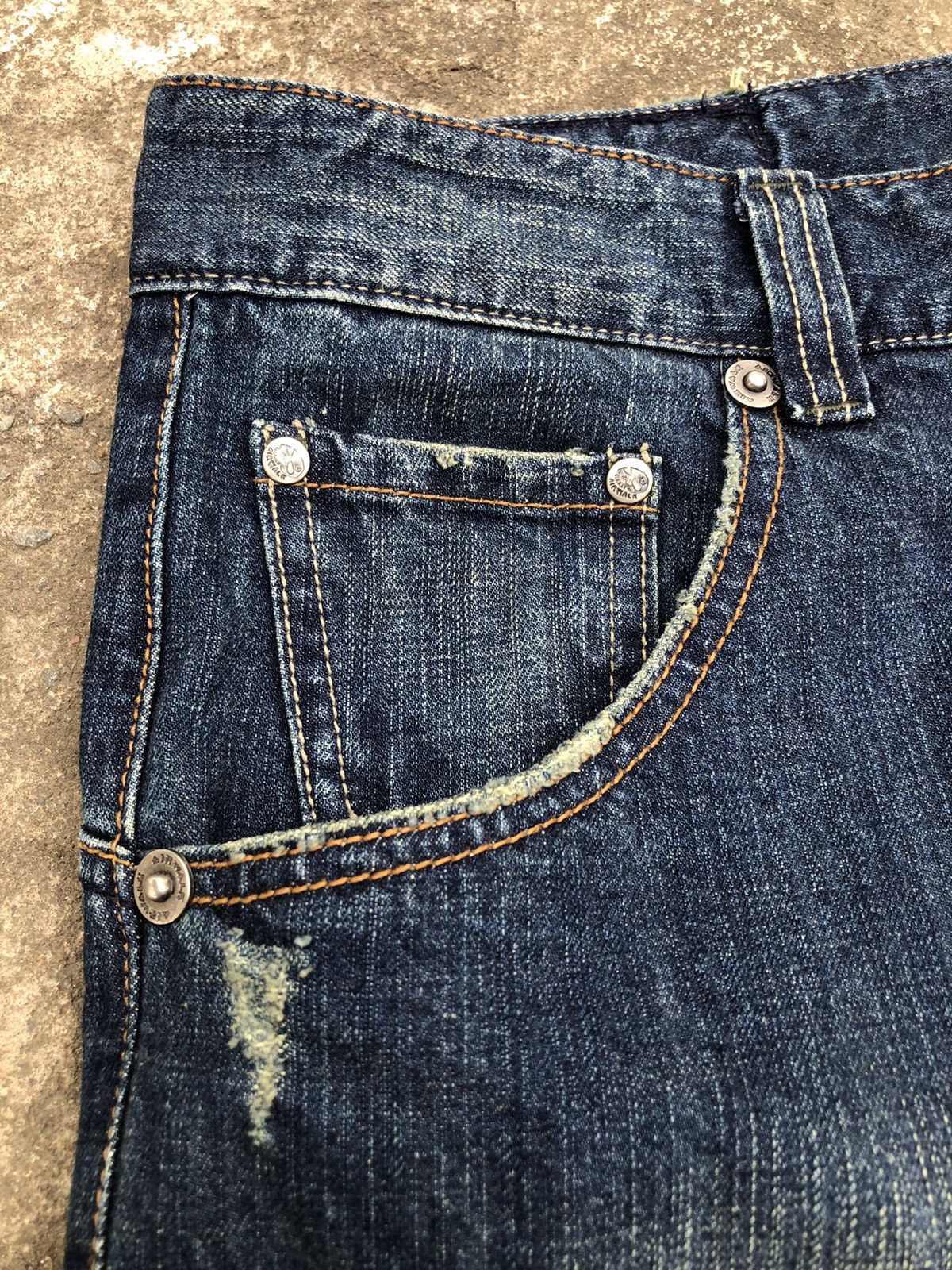 Airwalk Airwalk Vintage Baggy Distressed Denim Patch Loose Studded Size US 32 / EU 48 - 9 Thumbnail