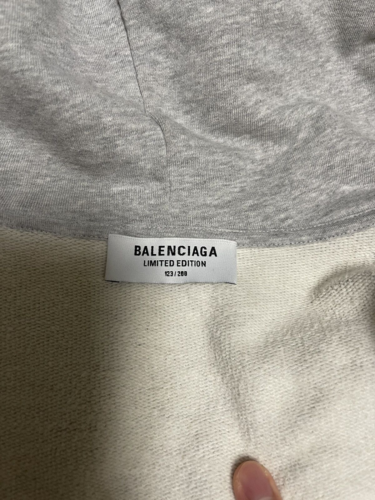 Balenciaga Balenciaga X Rupaul music limited edition 123/200 Size US M / EU 48-50 / 2 - 4 Thumbnail