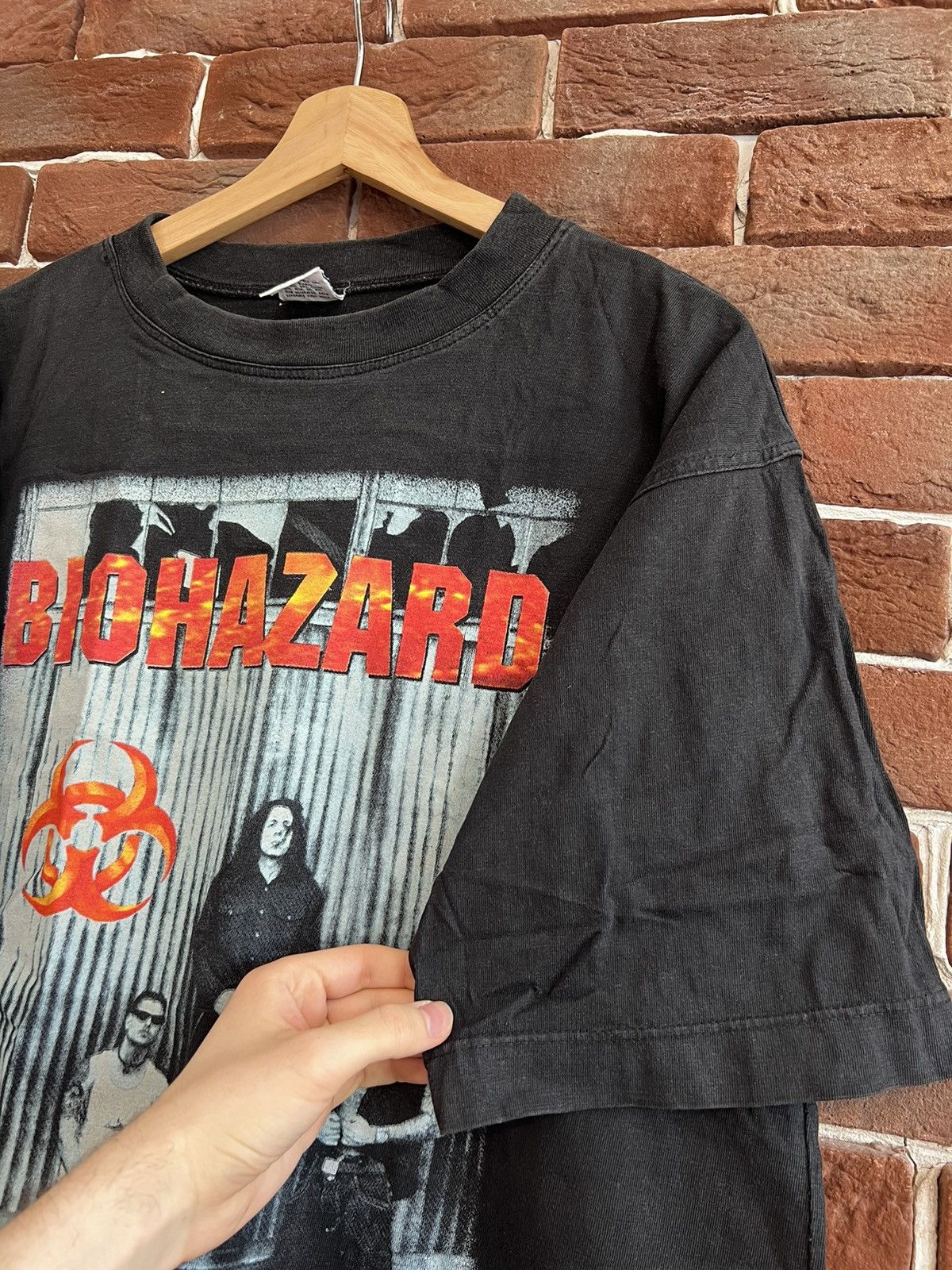 Band Tees 90s BIOHAZARD Suicidal Run XL blac Tour Vintage Hardcore Tee Size US XL / EU 56 / 4 - 3 Thumbnail