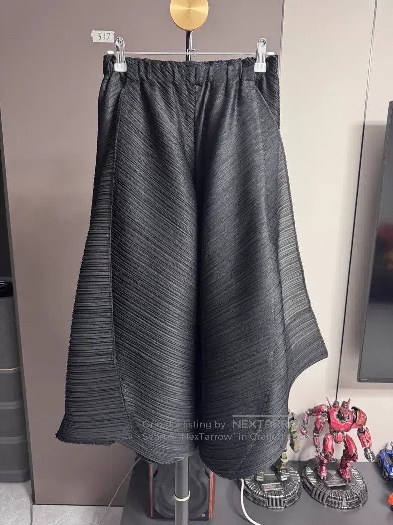 Issey Miyake Issey Miyake size:3 Blue Skirt Size 22" - 1 Thumbnail