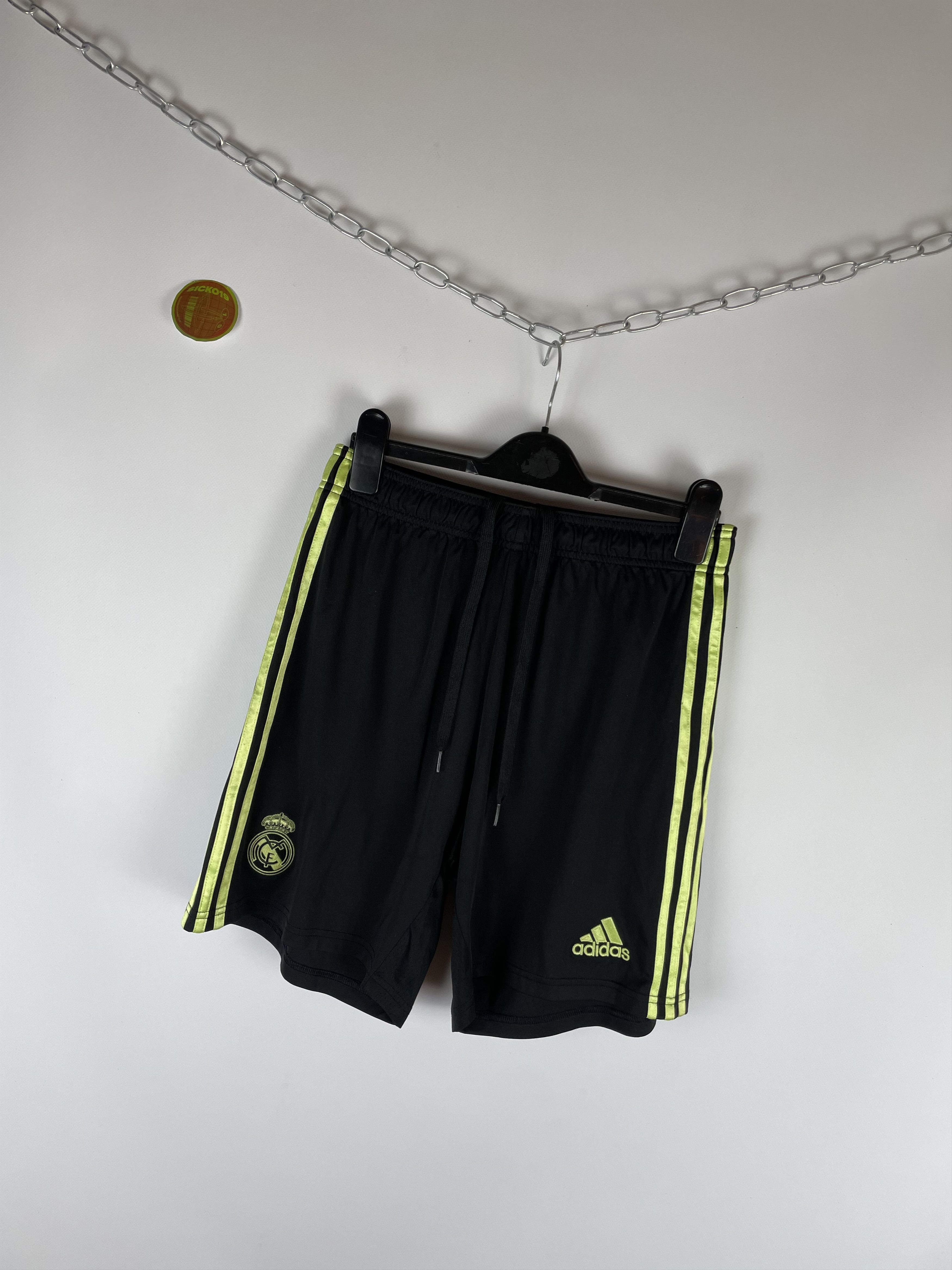 Adidas Vintage Adidas Shorts Soccer Footbal Size US 32 / EU 48 - 2 Thumbnail